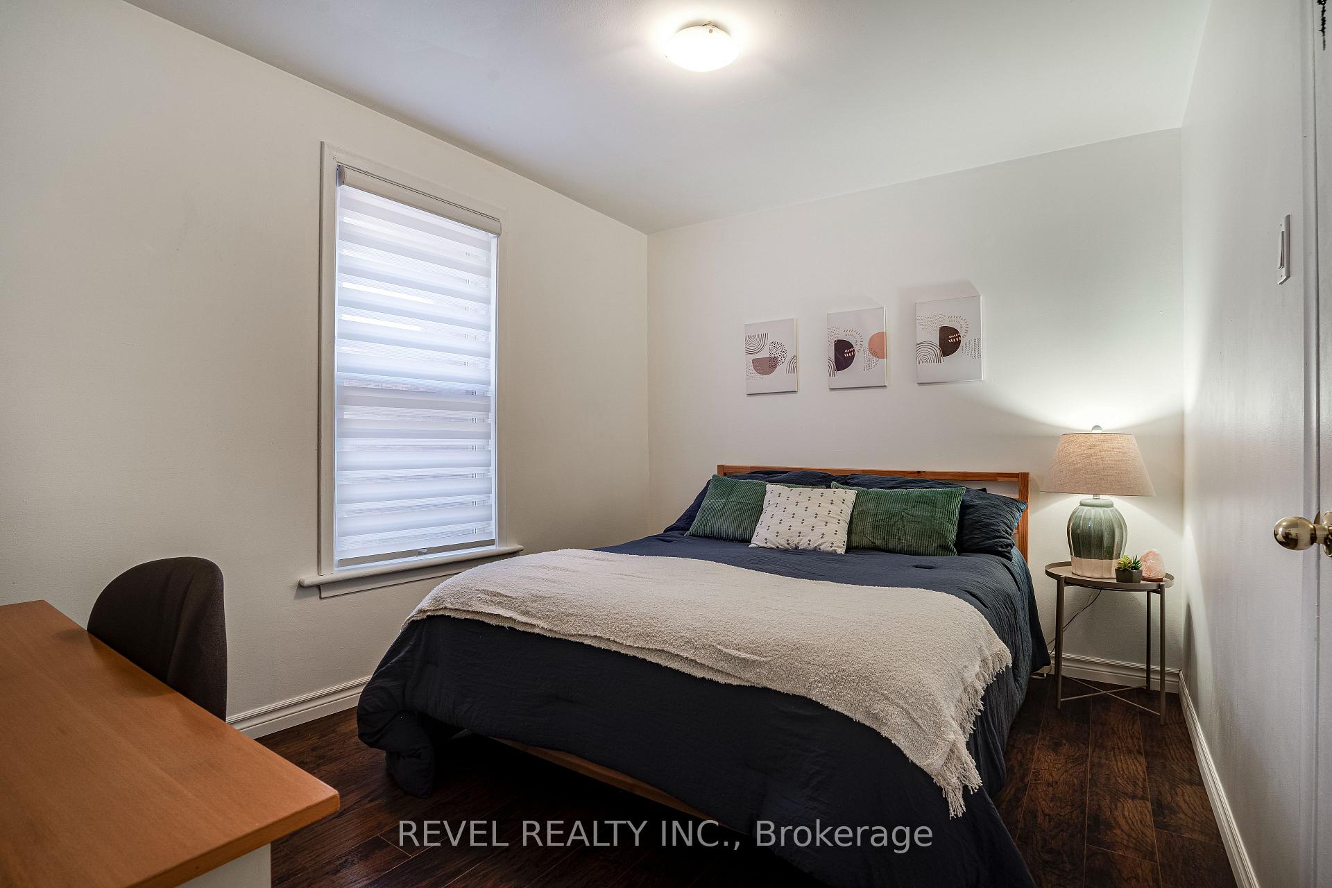 Photo 18 of 37 Holton Avenue N, Hamilton, Gibson — HOMEH