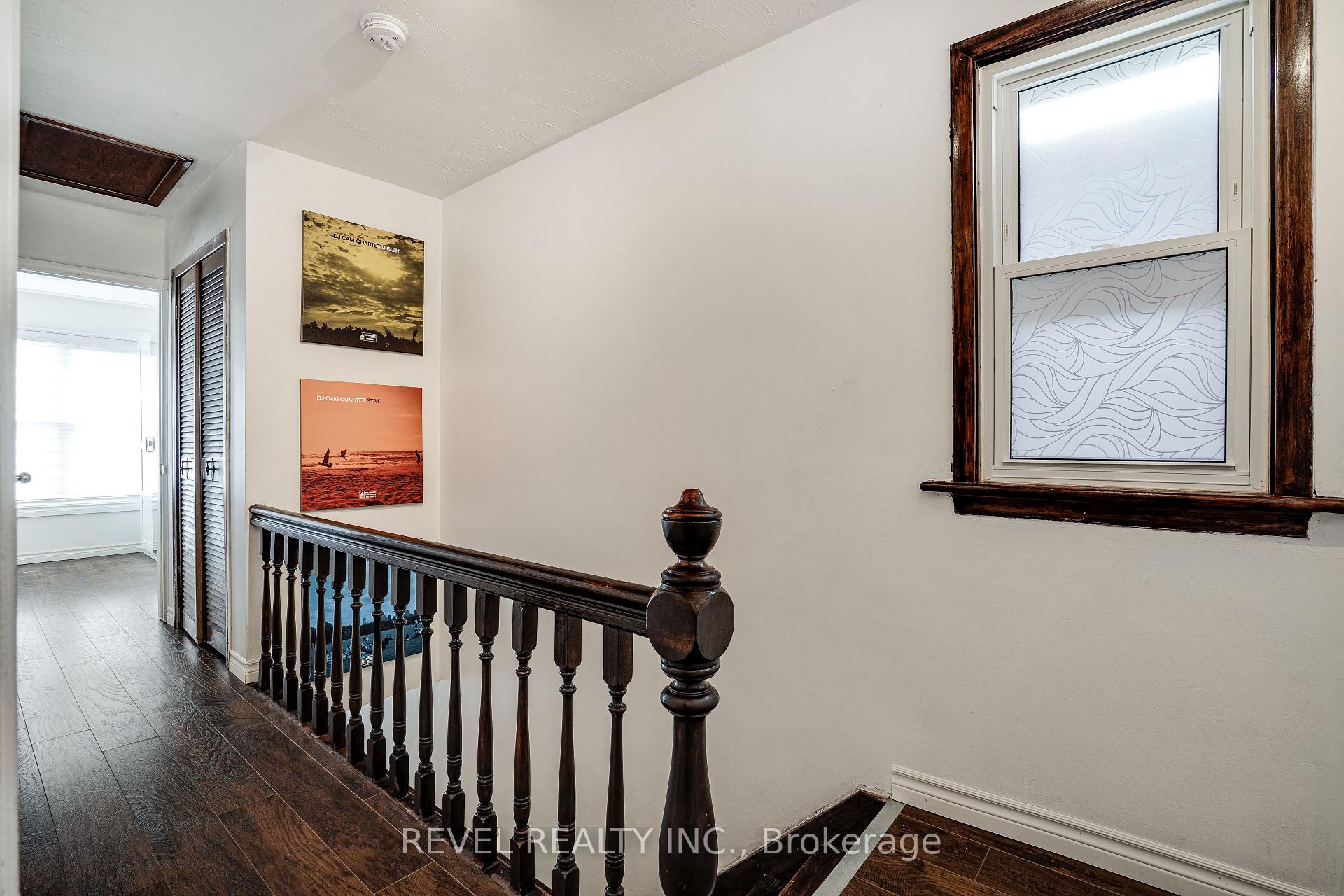 Photo 23 of 37 Holton Avenue N, Hamilton, Gibson — HOMEH