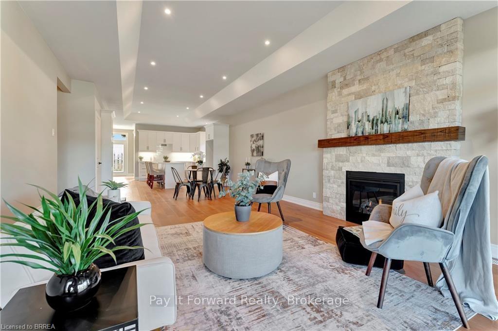 Photo 5 of 101 Craddock Boulevard, Haldimand — HOMEH