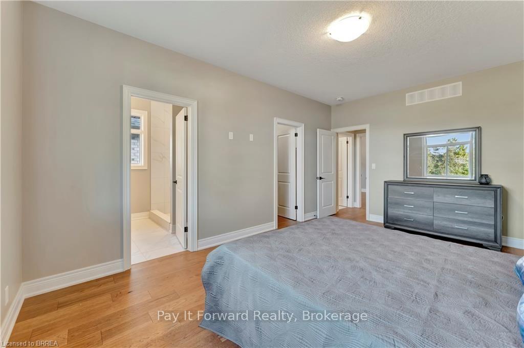 Photo 8 of 101 Craddock Boulevard, Haldimand — HOMEH
