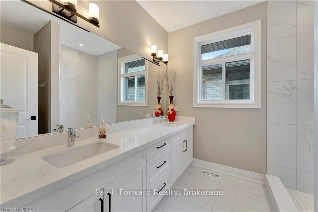 Photo 7 of 101 Craddock Boulevard, Haldimand — HOMEH