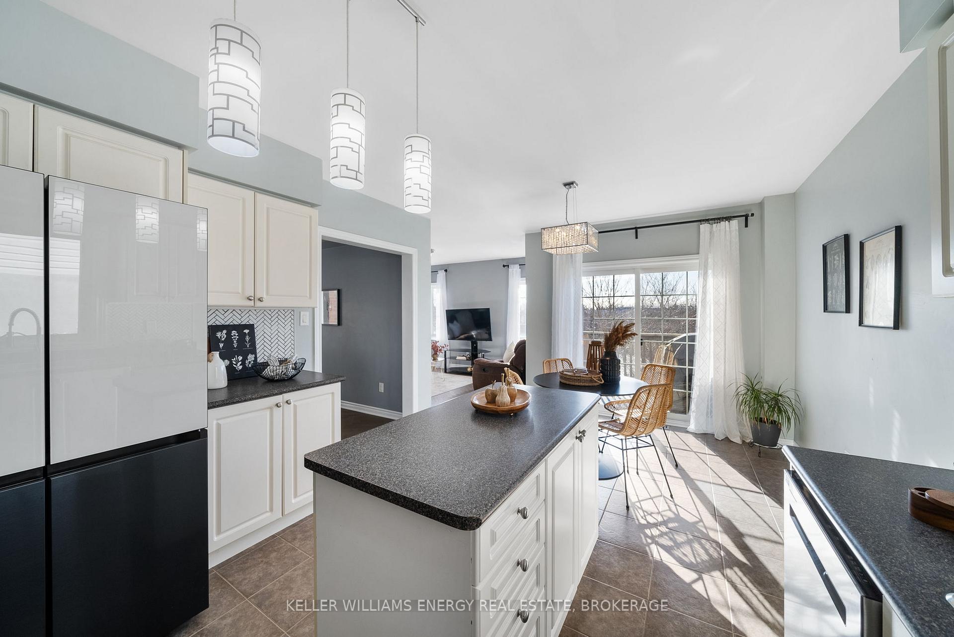 Photo 8 of 7 Adanac Drive, Whitby, Blue Grass Meadows — HOMEH
