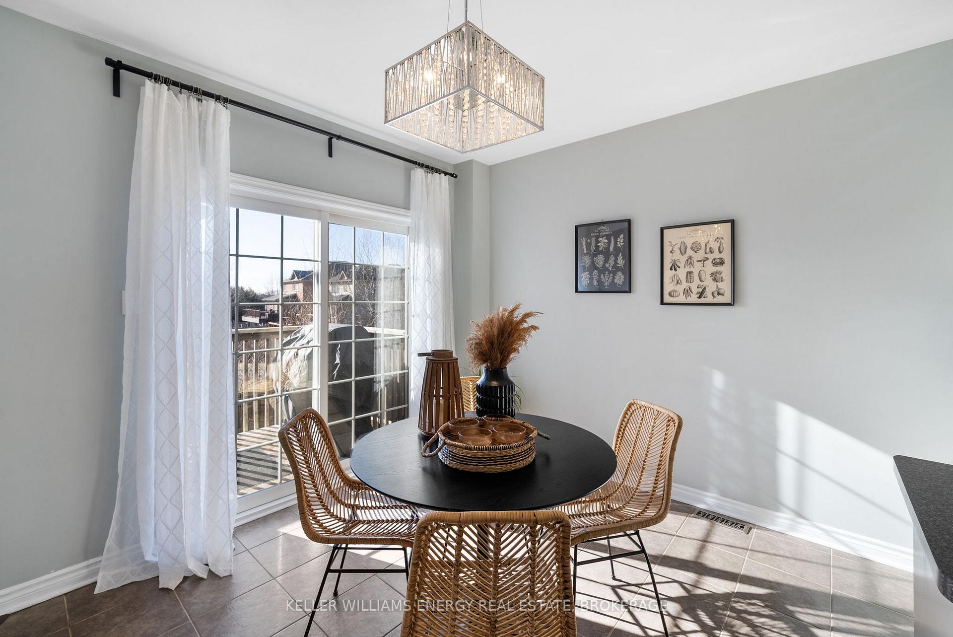 Photo 10 of 7 Adanac Drive, Whitby, Blue Grass Meadows — HOMEH