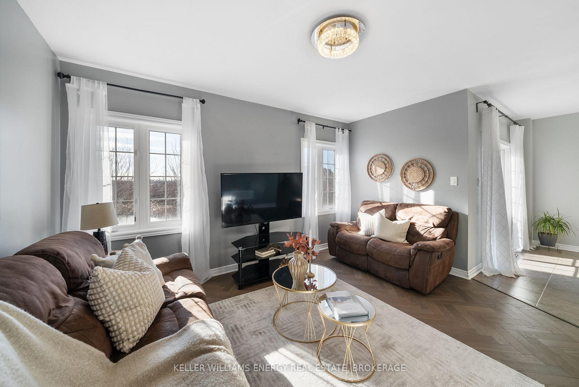 Photo 18 of 7 Adanac Drive, Whitby, Blue Grass Meadows — HOMEH