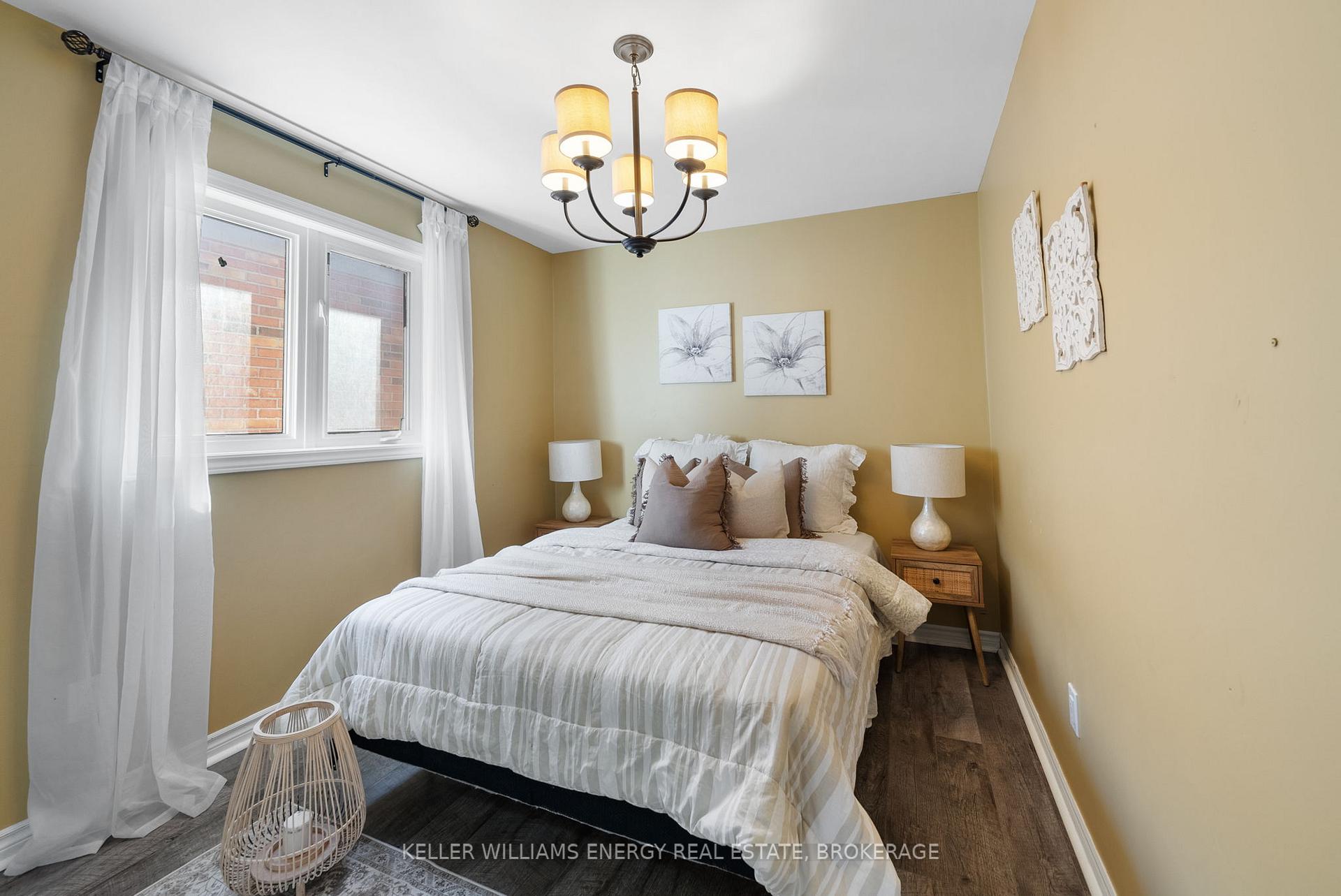 Photo 17 of 7 Adanac Drive, Whitby, Blue Grass Meadows — HOMEH