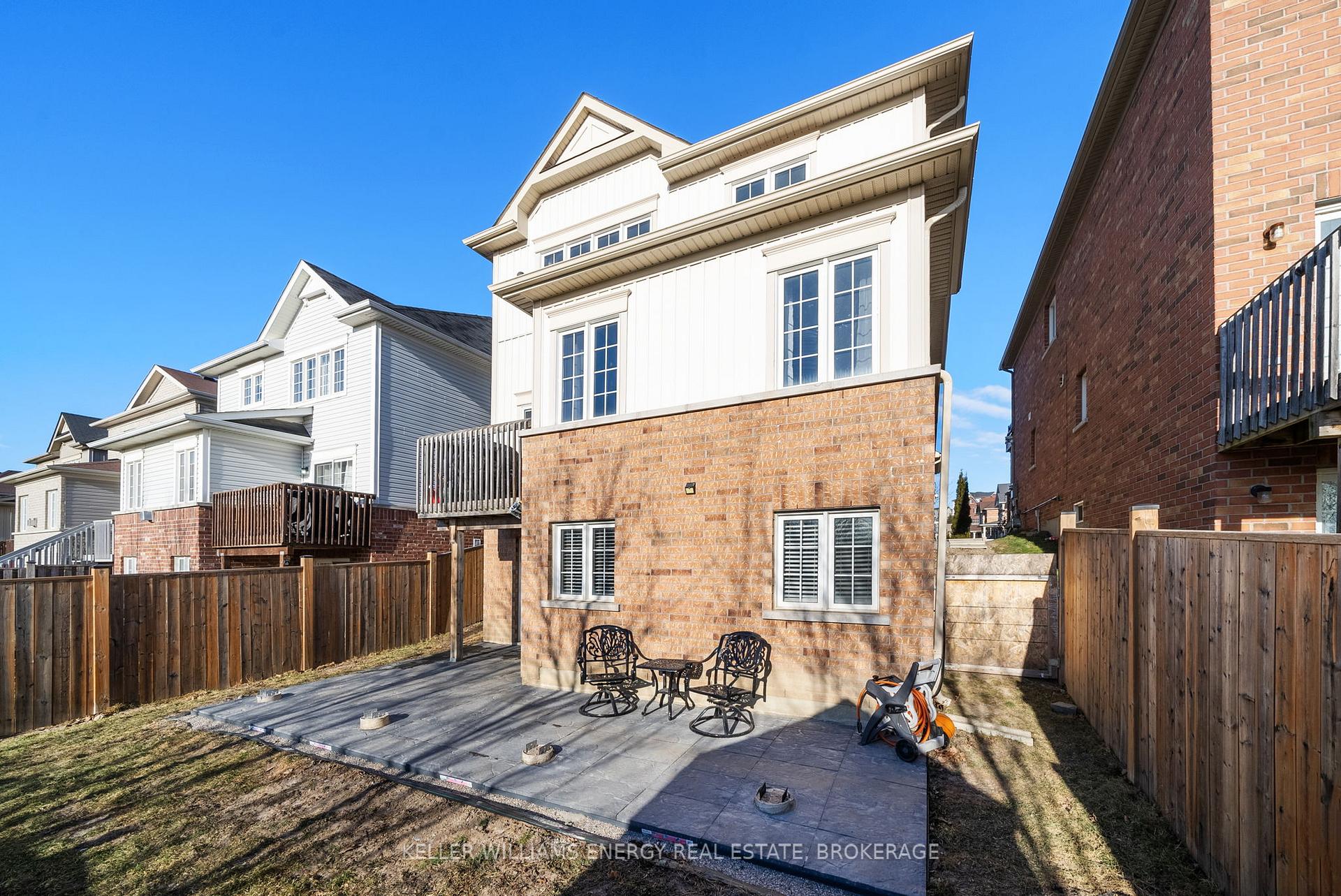 Photo 32 of 7 Adanac Drive, Whitby, Blue Grass Meadows — HOMEH