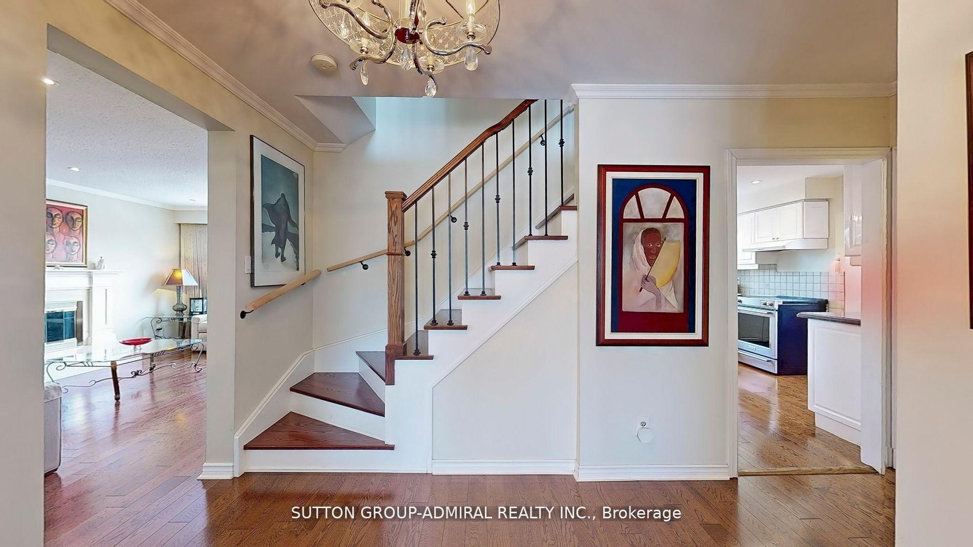 Photo 9 of 175 Bay Thorn Drive, Markham, Royal Orchard — HOMEH