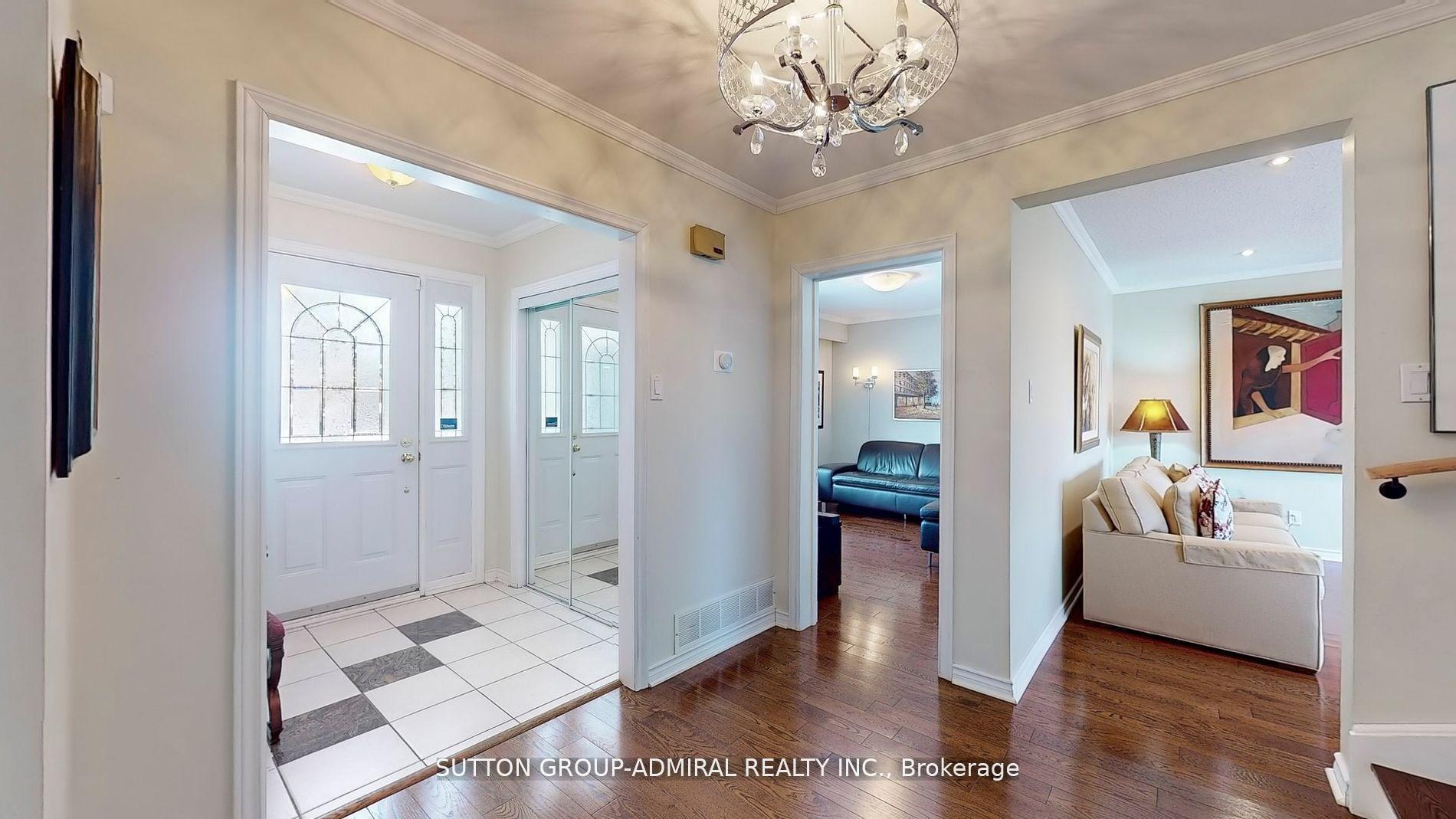 Photo 12 of 175 Bay Thorn Drive, Markham, Royal Orchard — HOMEH