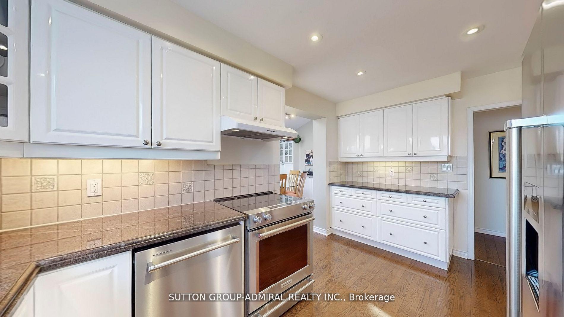 Photo 49 of 175 Bay Thorn Drive, Markham, Royal Orchard — HOMEH