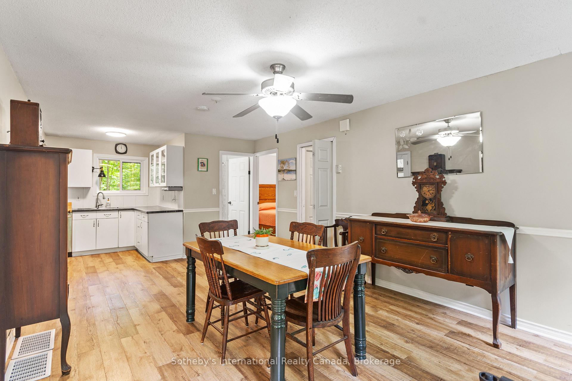 Photo 11 of 31 Meadows Avenue, Tay, Rural Tay — HOMEH