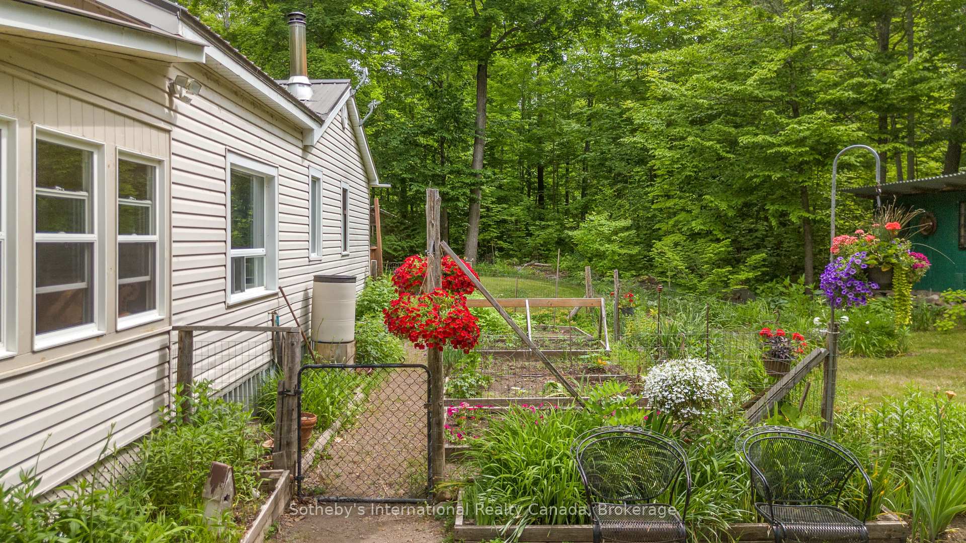 Photo 21 of 31 Meadows Avenue, Tay, Rural Tay — HOMEH