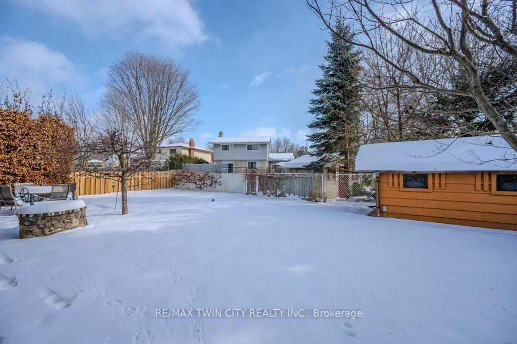 Photo 20 of 111 Dunsmere Drive, Kitchener — HOMEH