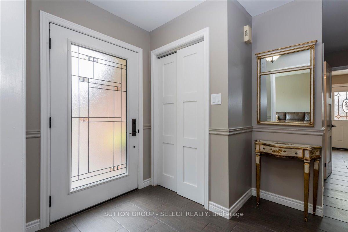 Photo 2 of 24 Pooles Road, Springwater, Midhurst — HOMEH