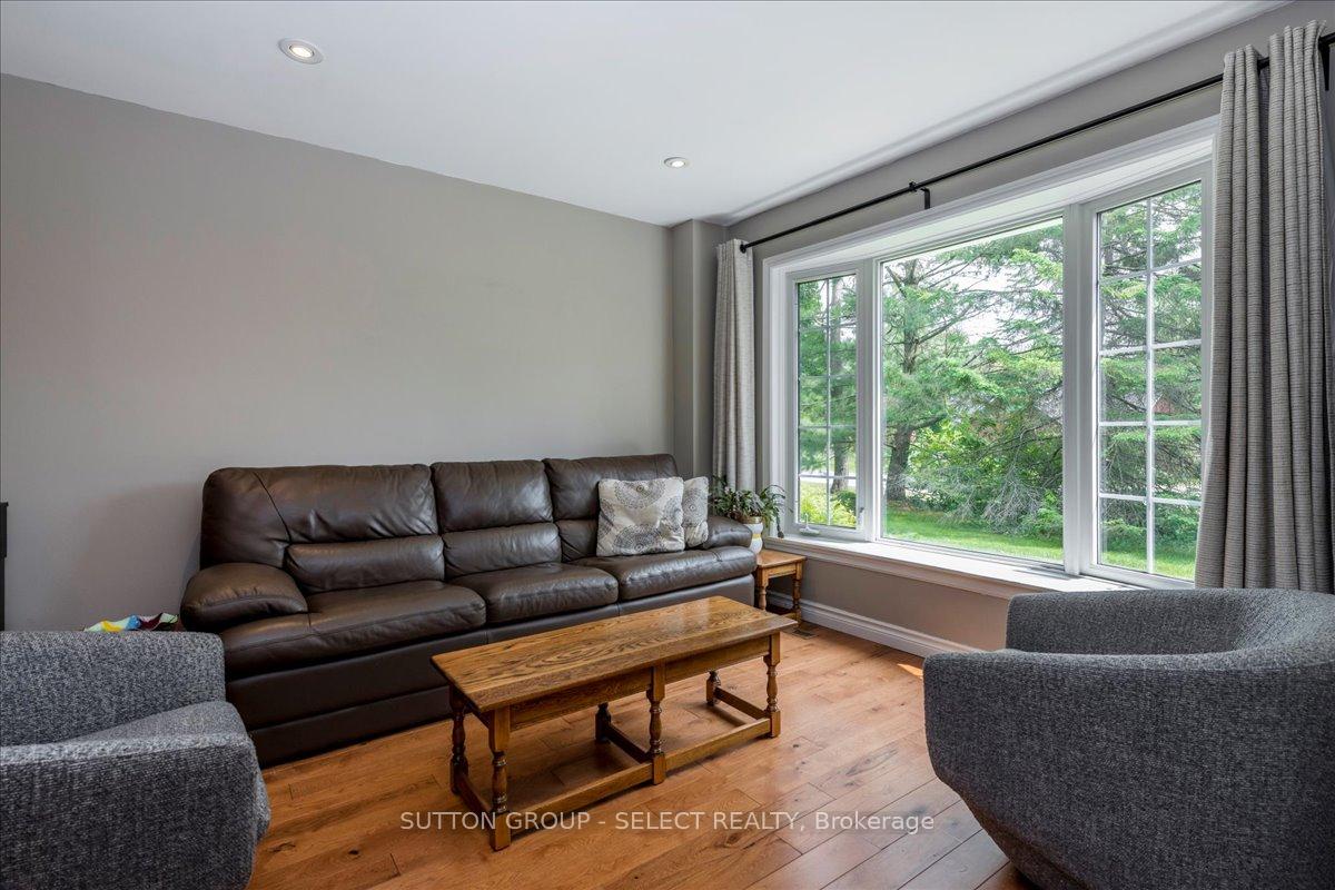 Photo 4 of 24 Pooles Road, Springwater, Midhurst — HOMEH