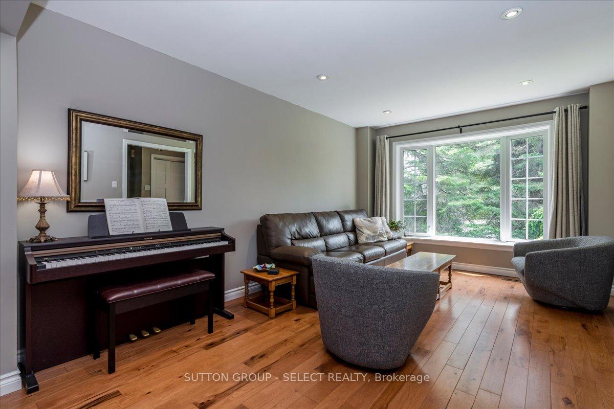 Photo 7 of 24 Pooles Road, Springwater, Midhurst — HOMEH