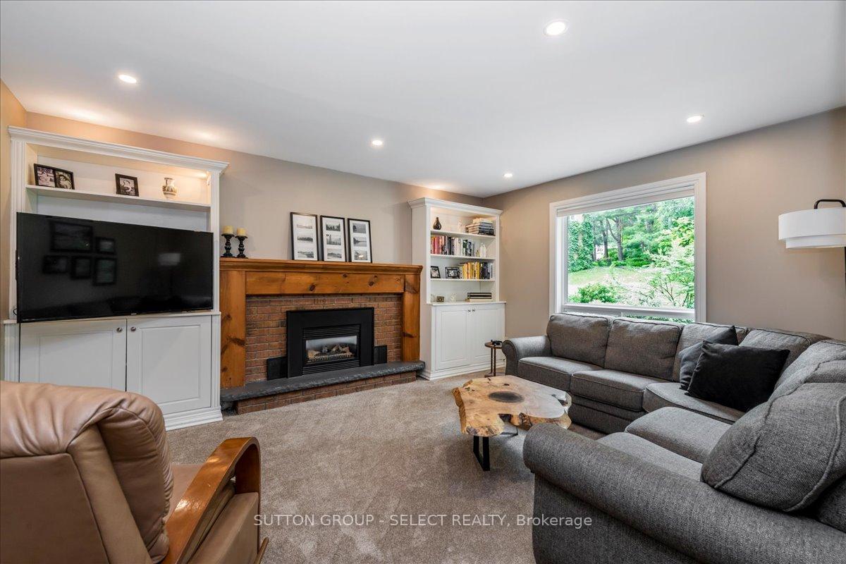 Photo 11 of 24 Pooles Road, Springwater, Midhurst — HOMEH