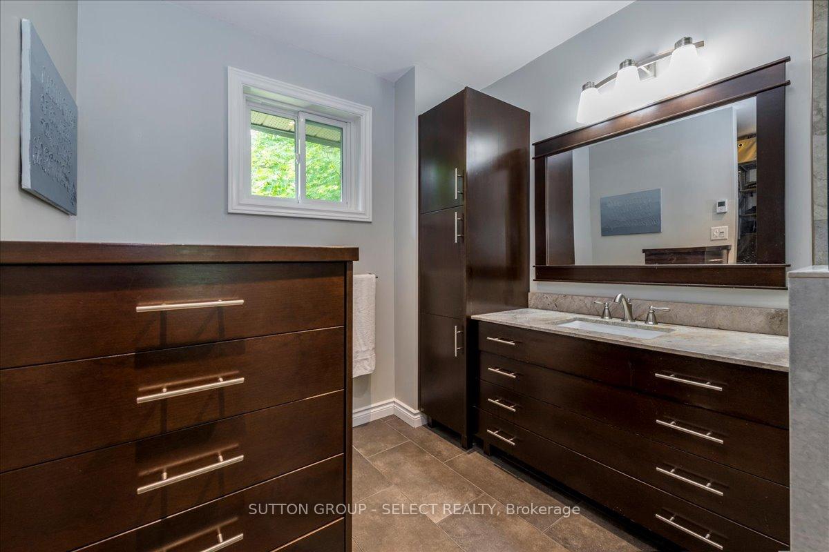 Photo 15 of 24 Pooles Road, Springwater, Midhurst — HOMEH