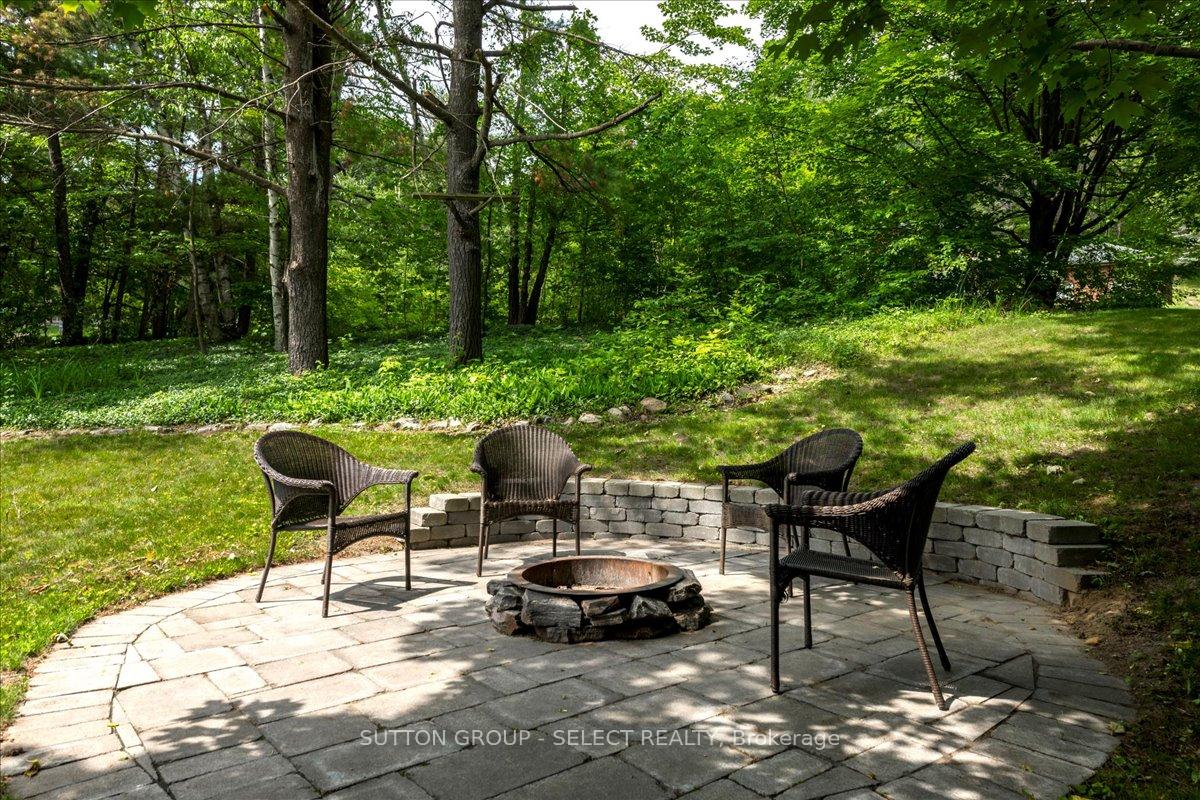 Photo 38 of 24 Pooles Road, Springwater, Midhurst — HOMEH