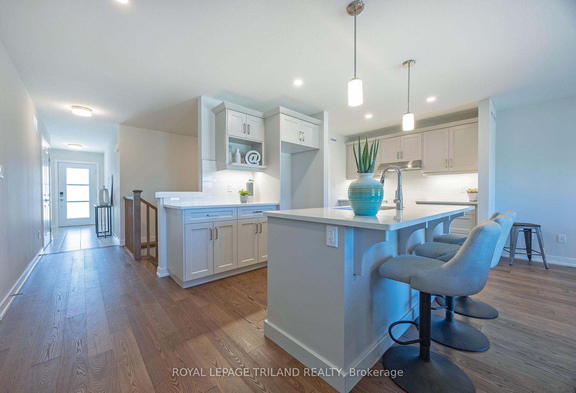Photo 5 of 43 Silverleaf Path, St. Thomas — HOMEH