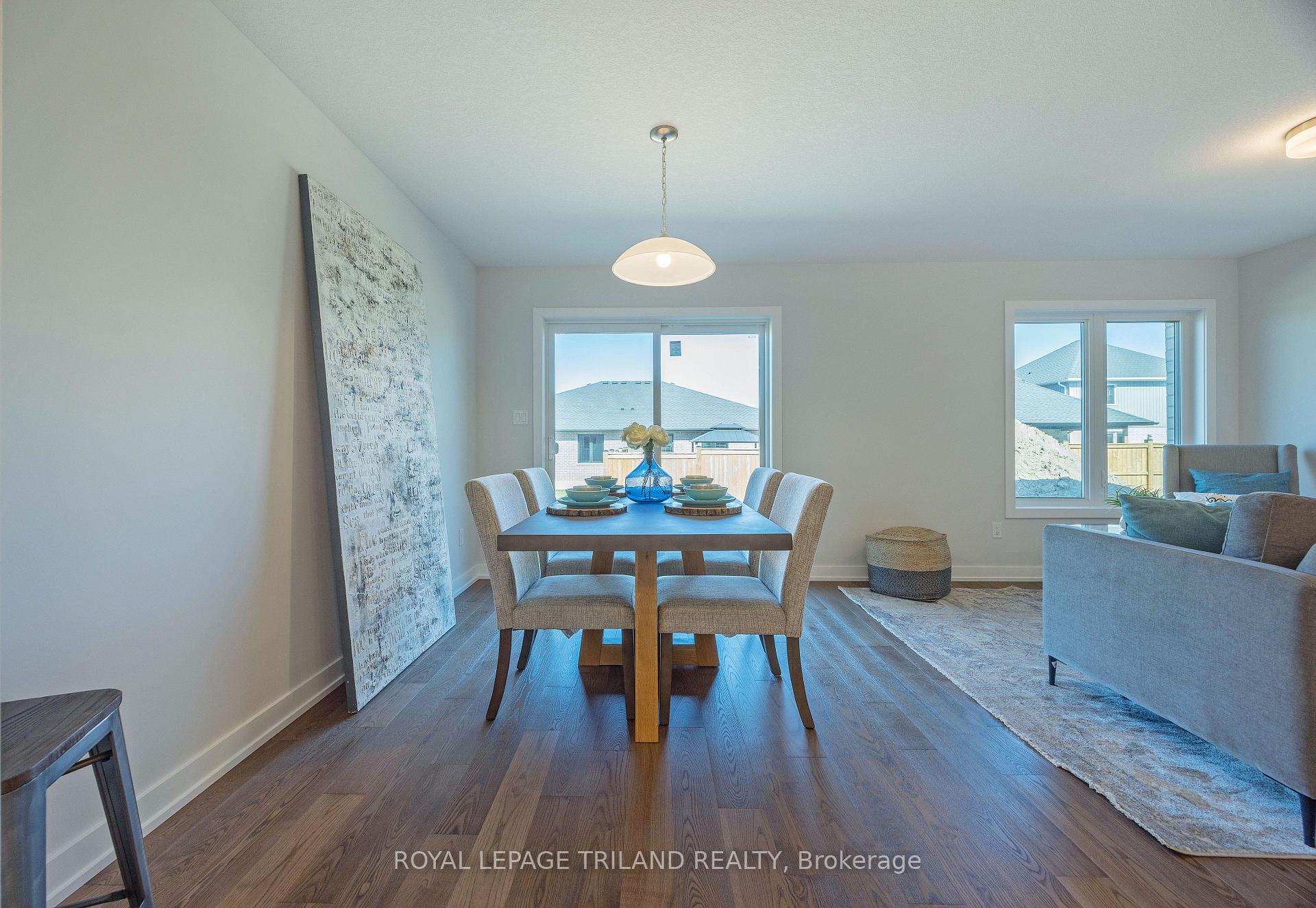Photo 3 of 43 Silverleaf Path, St. Thomas — HOMEH