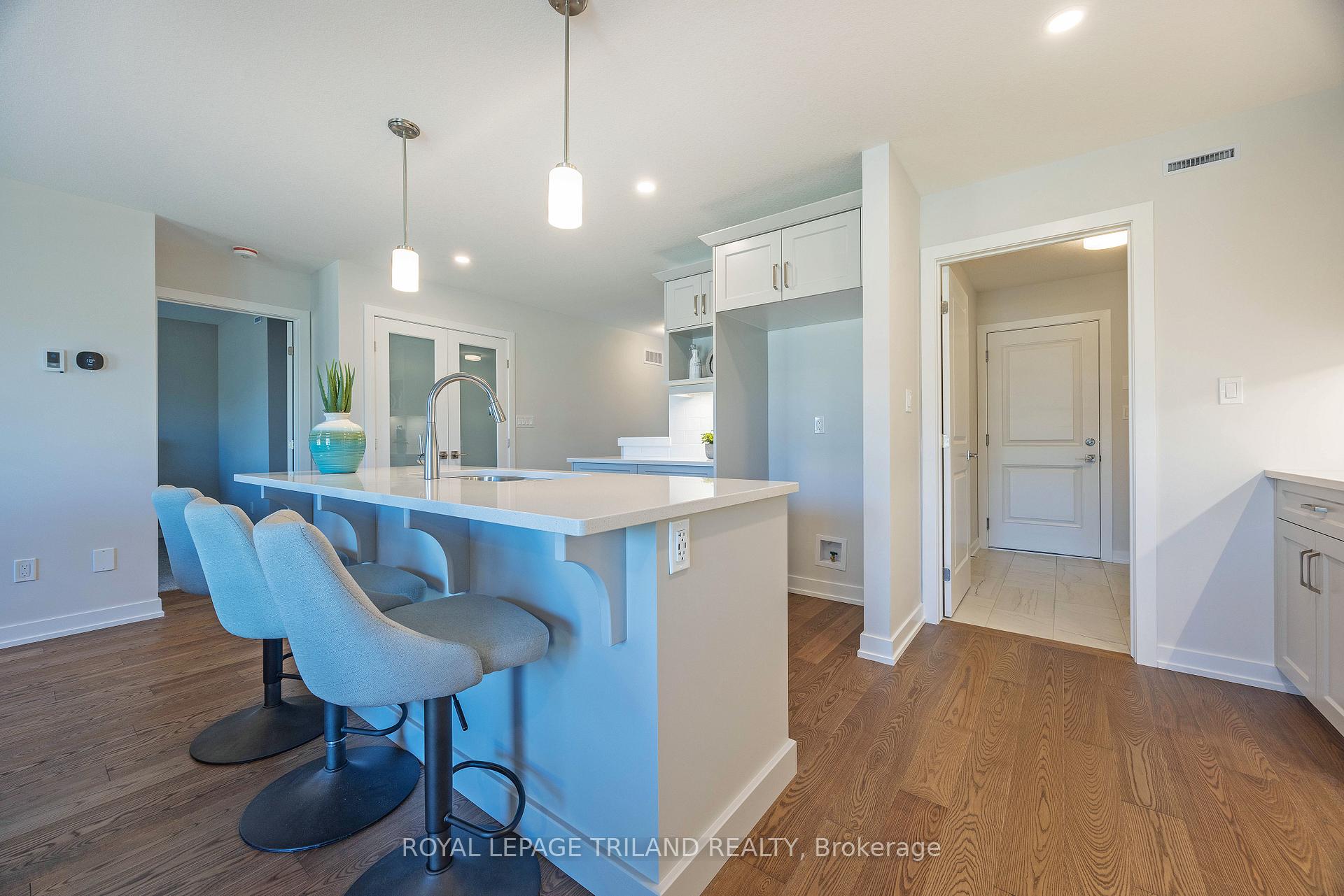 Photo 9 of 43 Silverleaf Path, St. Thomas — HOMEH