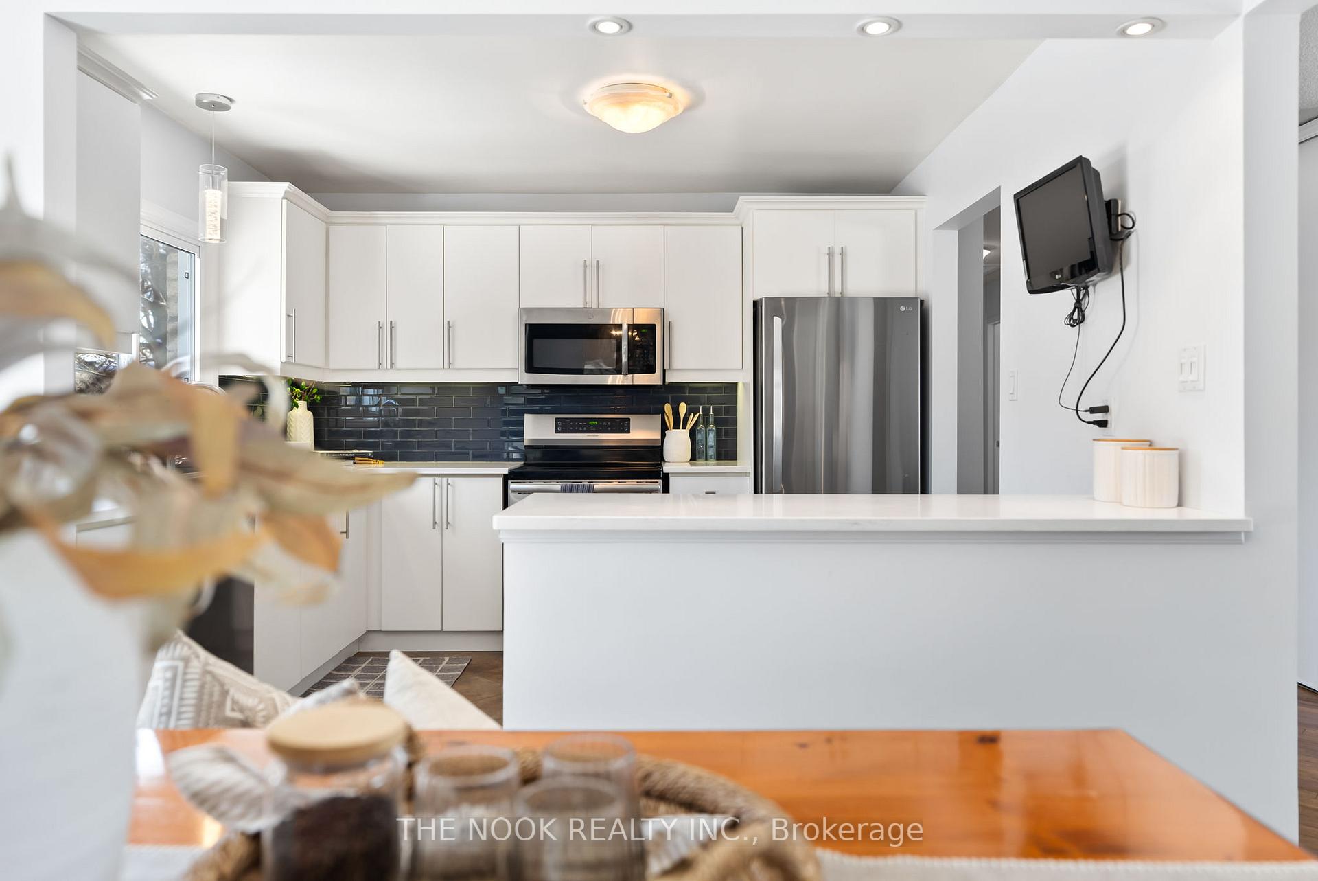 Photo 6 of 509 Stewart Street, Whitby, Blue Grass Meadows — HOMEH