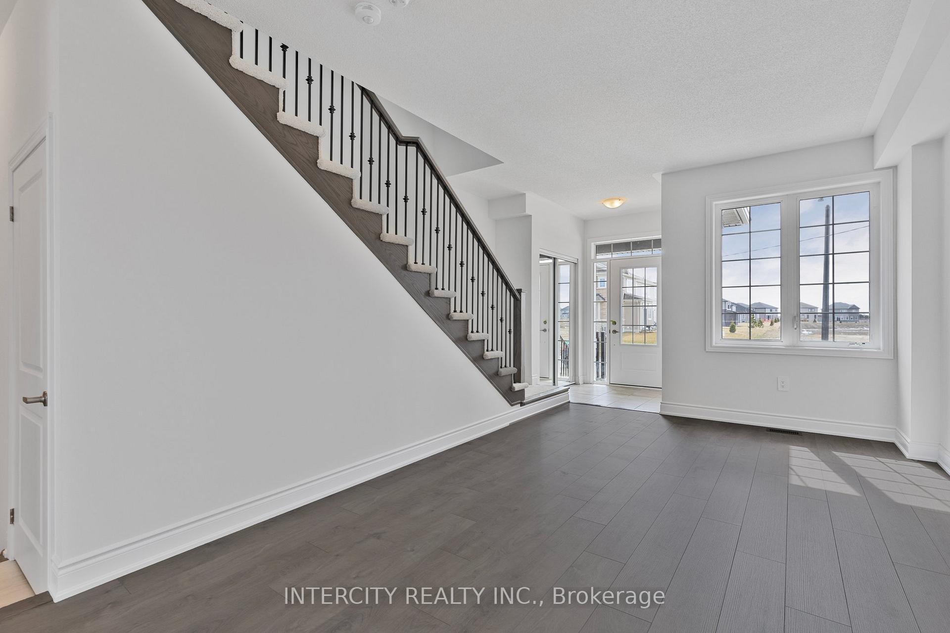 Photo 25 of 7 Avalon Drive, Wasaga Beach — HOMEH