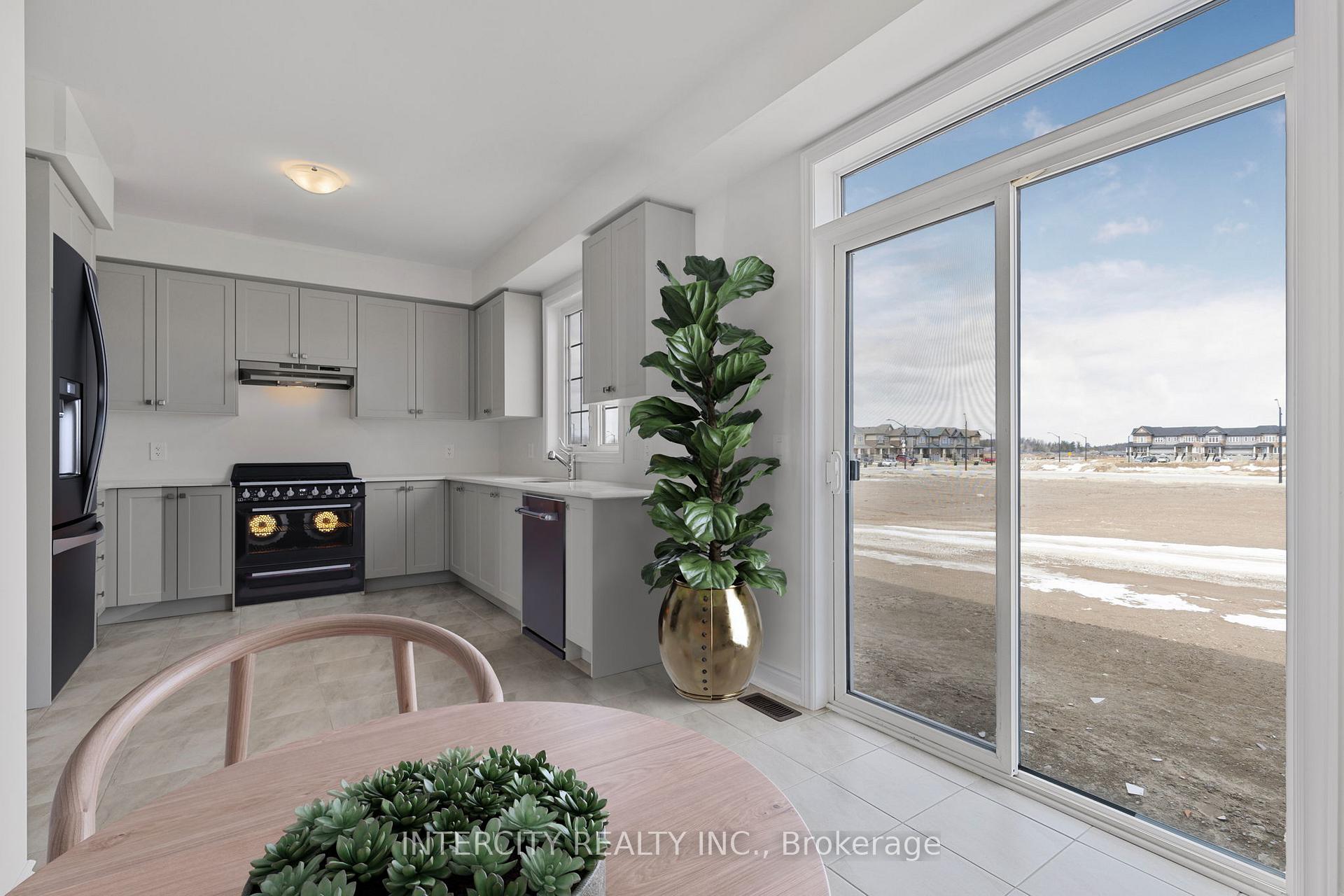 Photo 16 of 7 Avalon Drive, Wasaga Beach — HOMEH