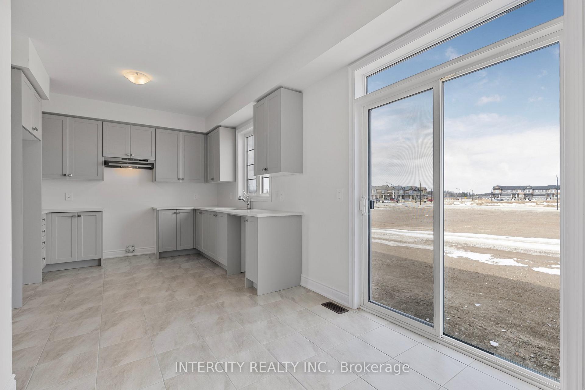 Photo 18 of 7 Avalon Drive, Wasaga Beach — HOMEH