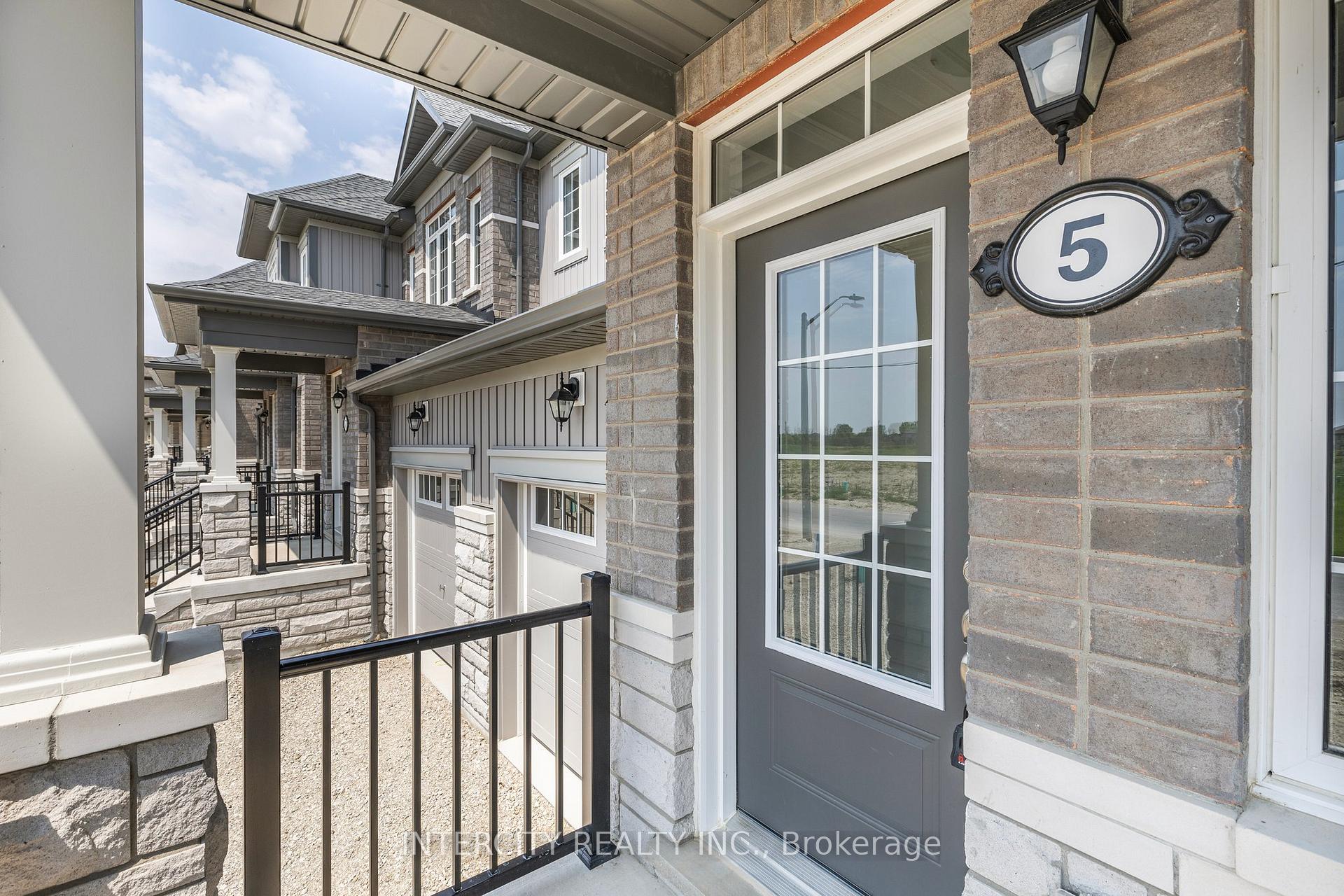 Photo 4 of 5 Avalon Drive, Wasaga Beach — HOMEH