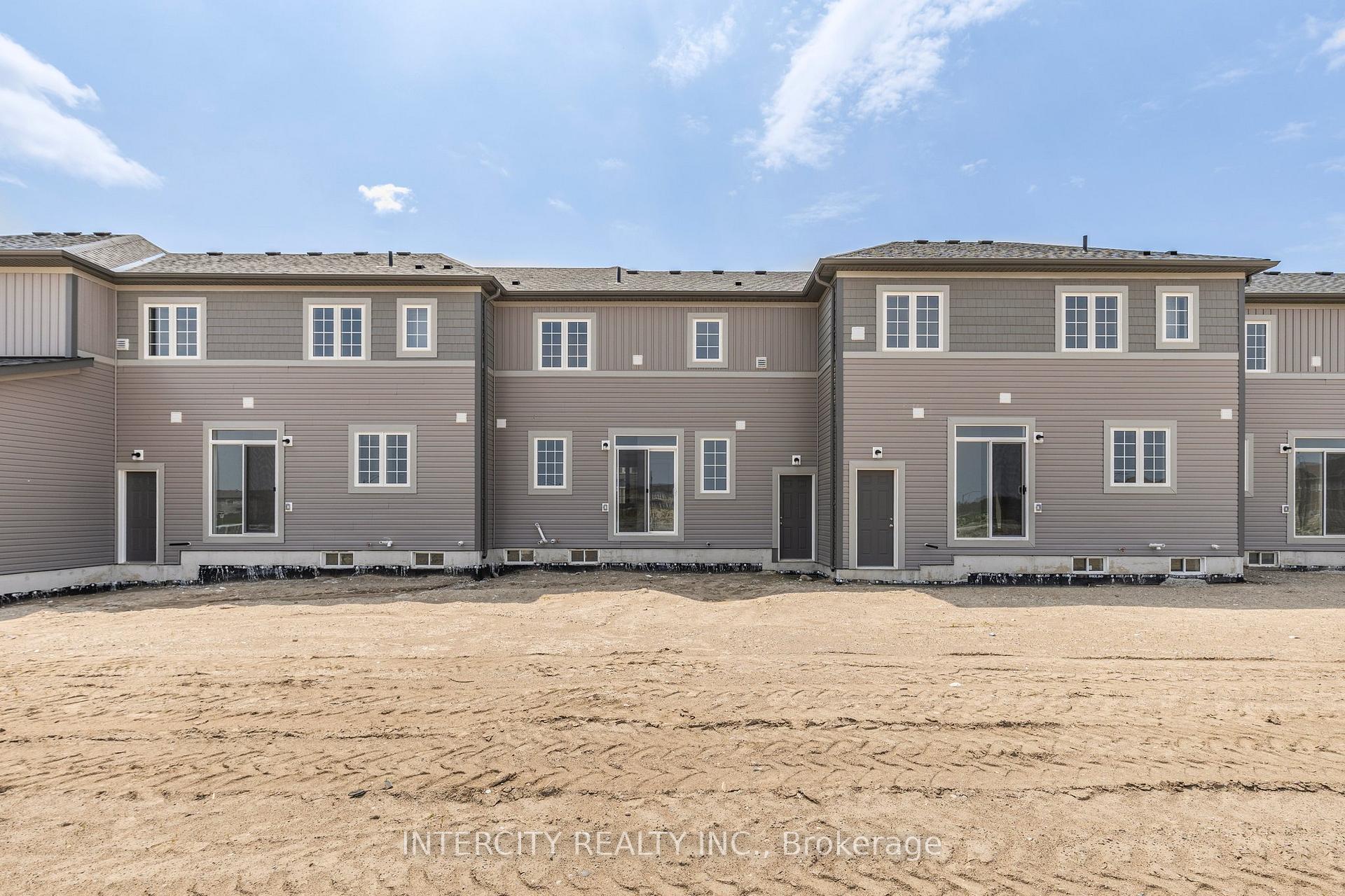 Photo 23 of 5 Avalon Drive, Wasaga Beach — HOMEH