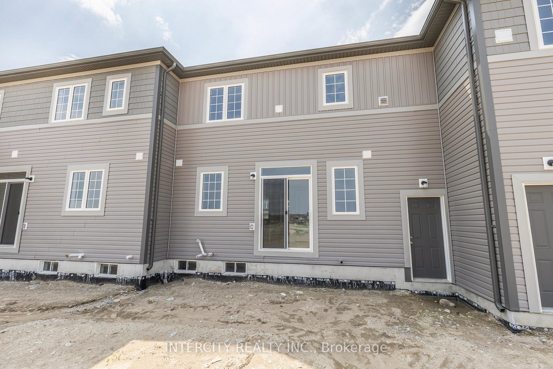 Photo 25 of 5 Avalon Drive, Wasaga Beach — HOMEH