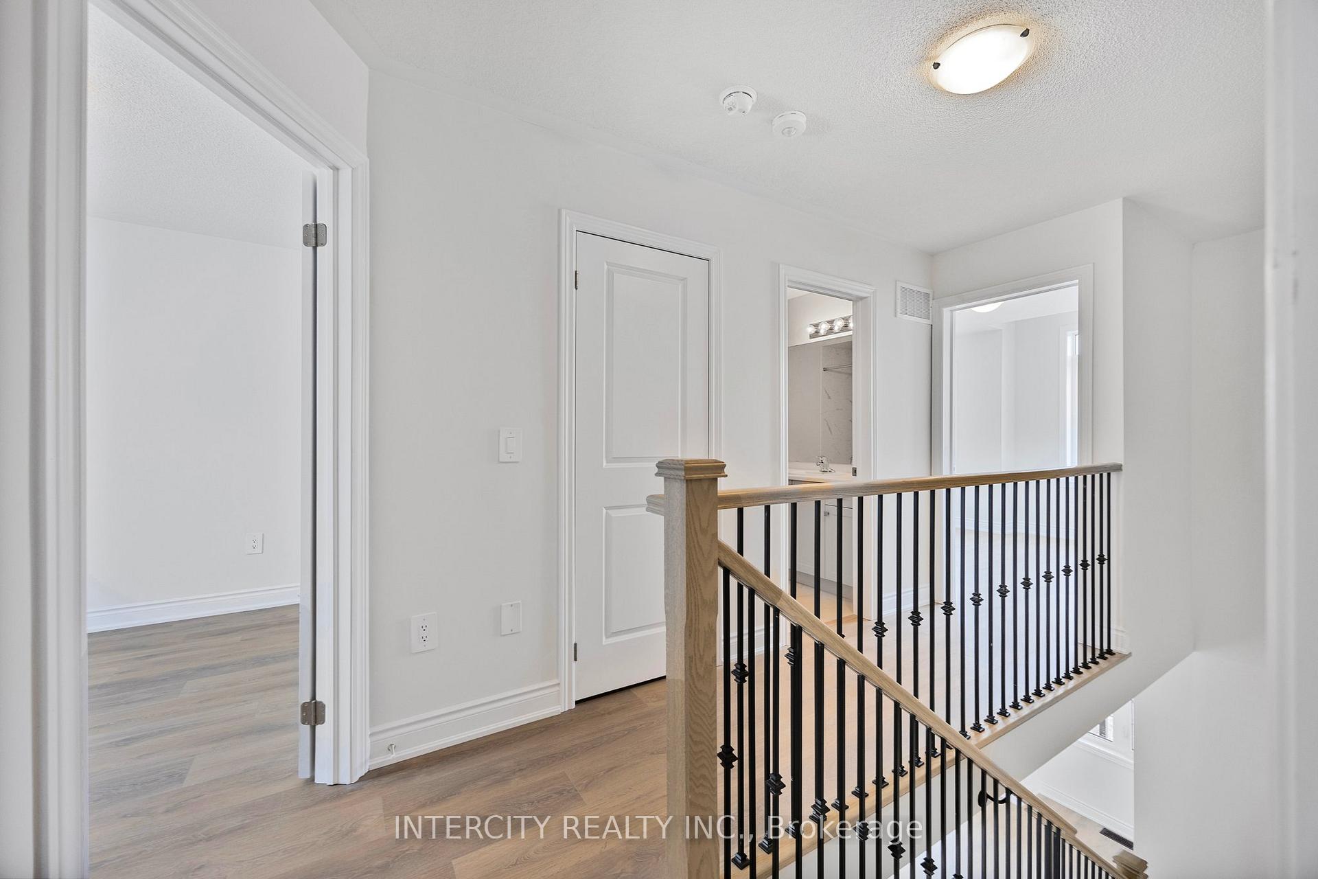 Photo 2 of 5 Avalon Drive, Wasaga Beach — HOMEH