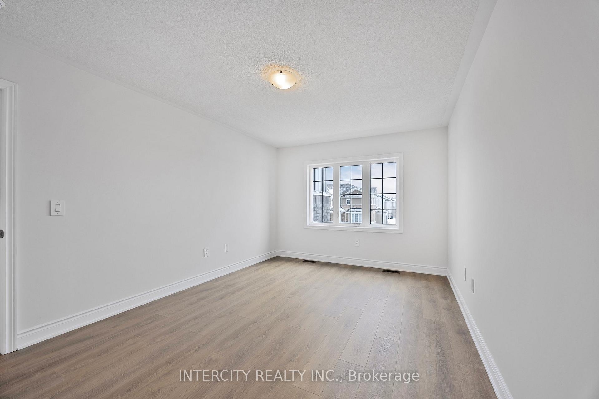 Photo 14 of 5 Avalon Drive, Wasaga Beach — HOMEH