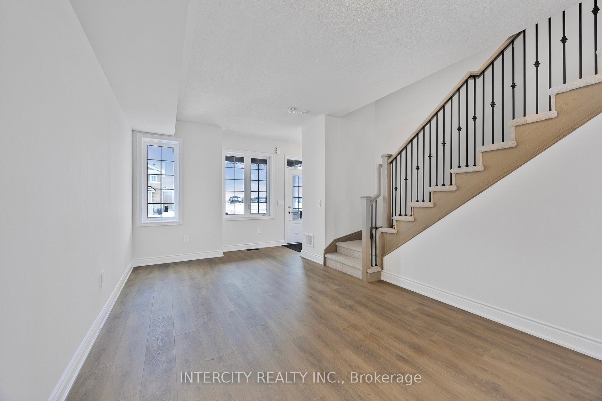 Photo 33 of 5 Avalon Drive, Wasaga Beach — HOMEH