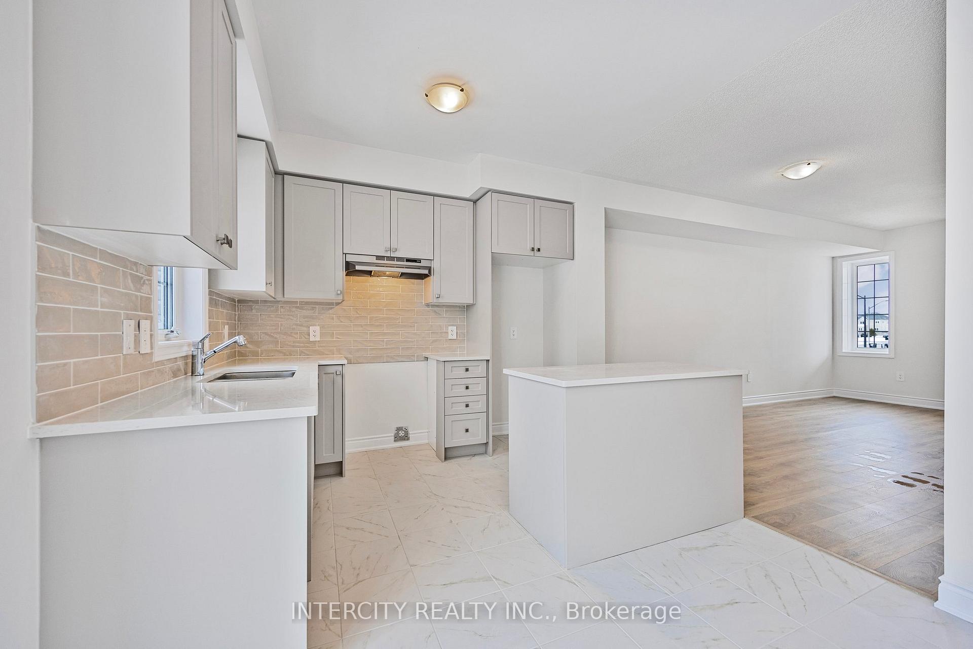 Photo 36 of 5 Avalon Drive, Wasaga Beach — HOMEH