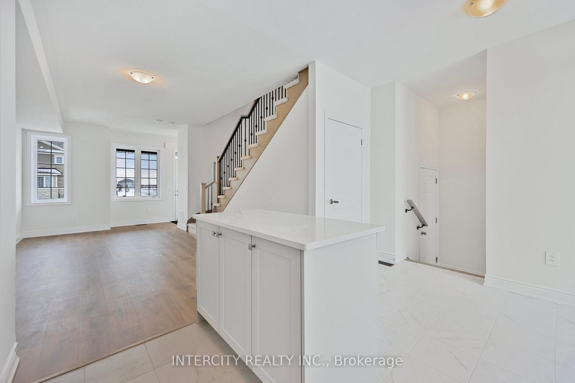 Photo 39 of 5 Avalon Drive, Wasaga Beach — HOMEH