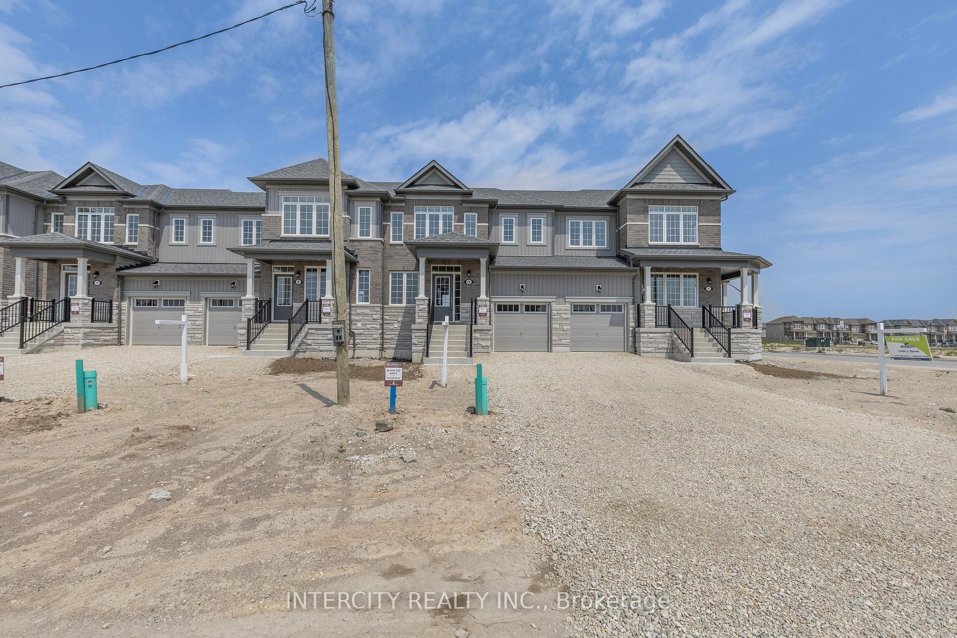 Photo 1 of 3 Avalon Drive, Wasaga Beach — HOMEH