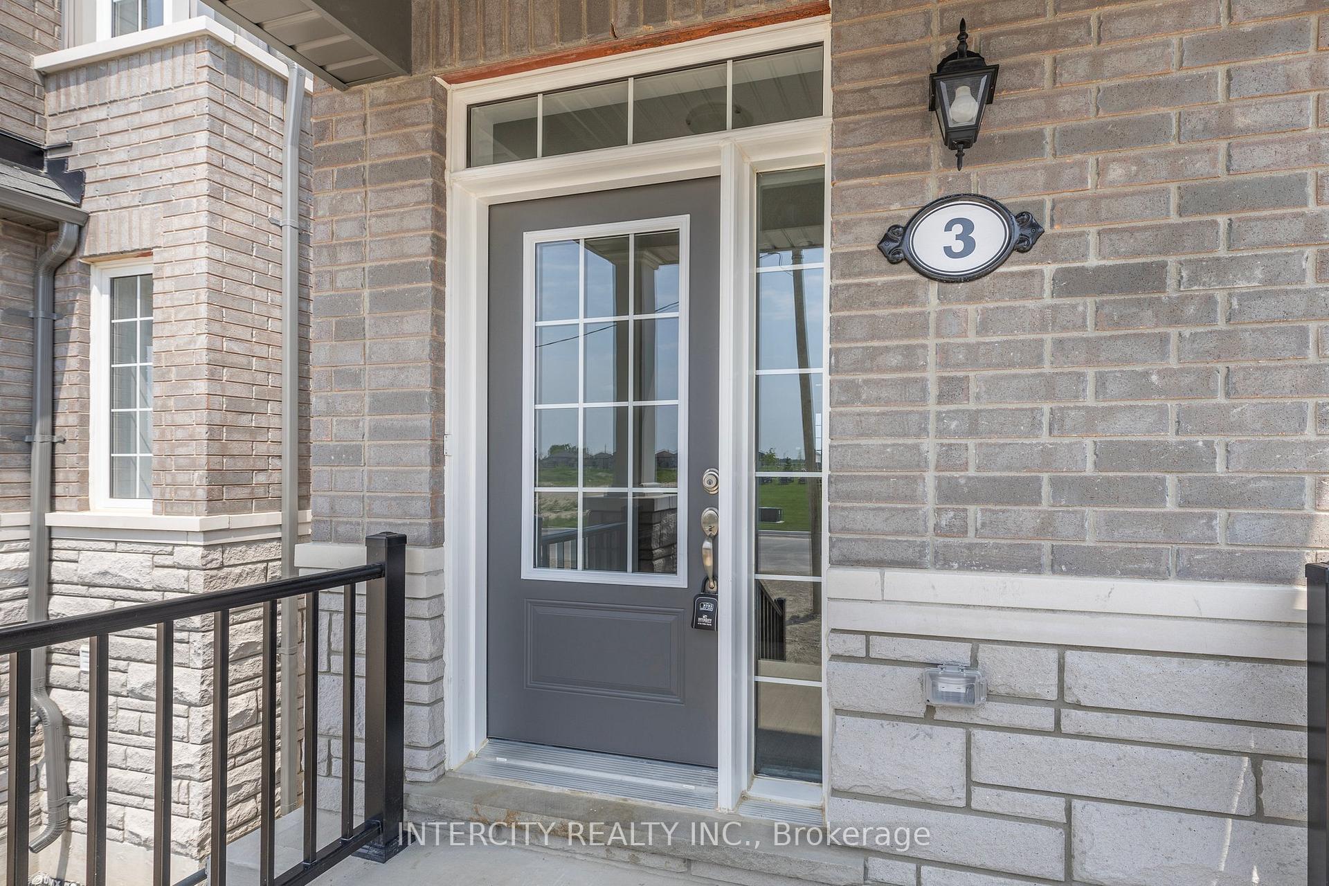 Photo 4 of 3 Avalon Drive, Wasaga Beach — HOMEH