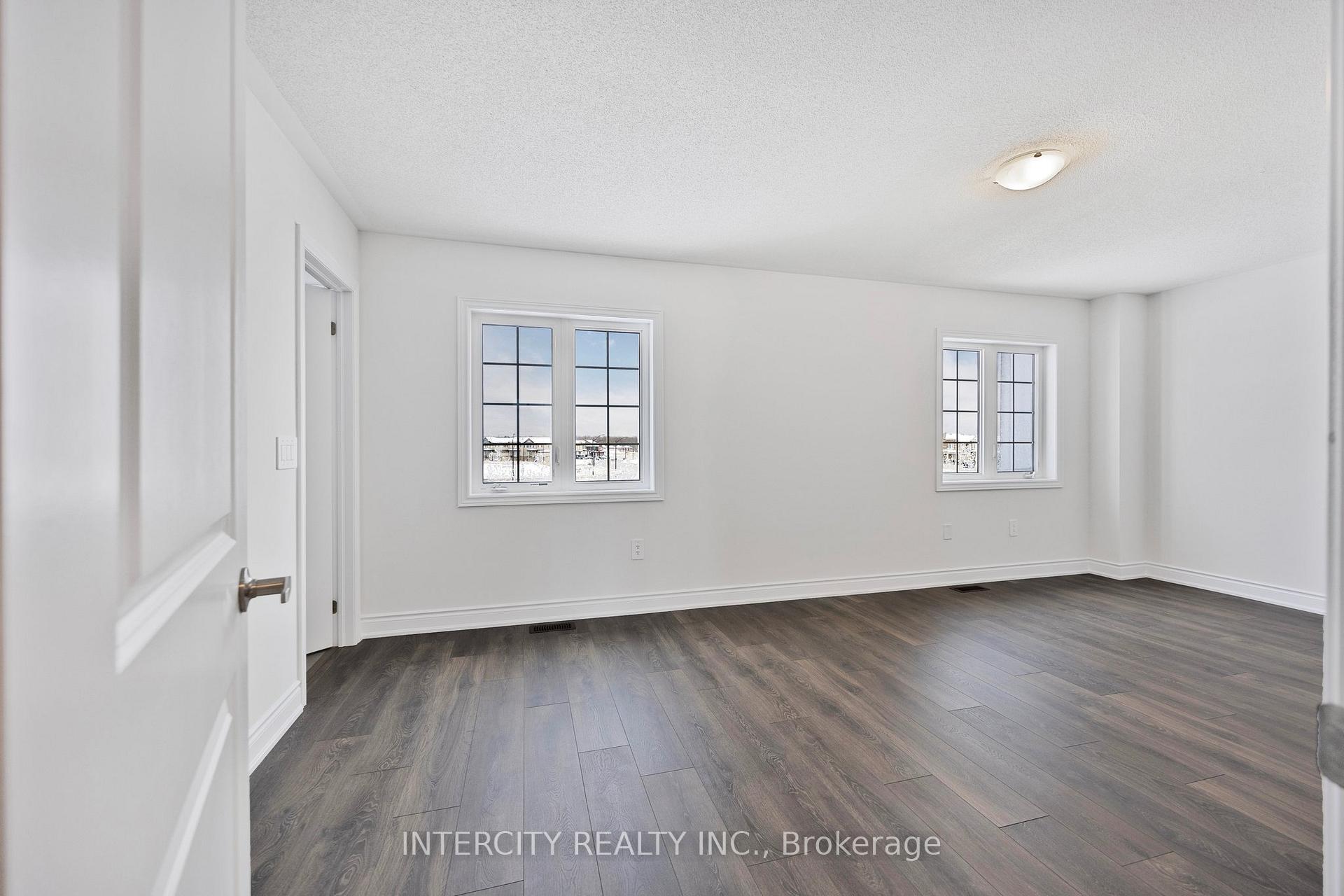 Photo 32 of 3 Avalon Drive, Wasaga Beach — HOMEH
