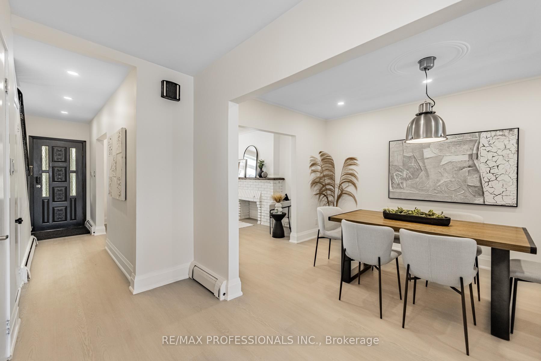 Photo 8 of 118 Holland Park Avenue, Toronto, Oakwood Village — HOMEH