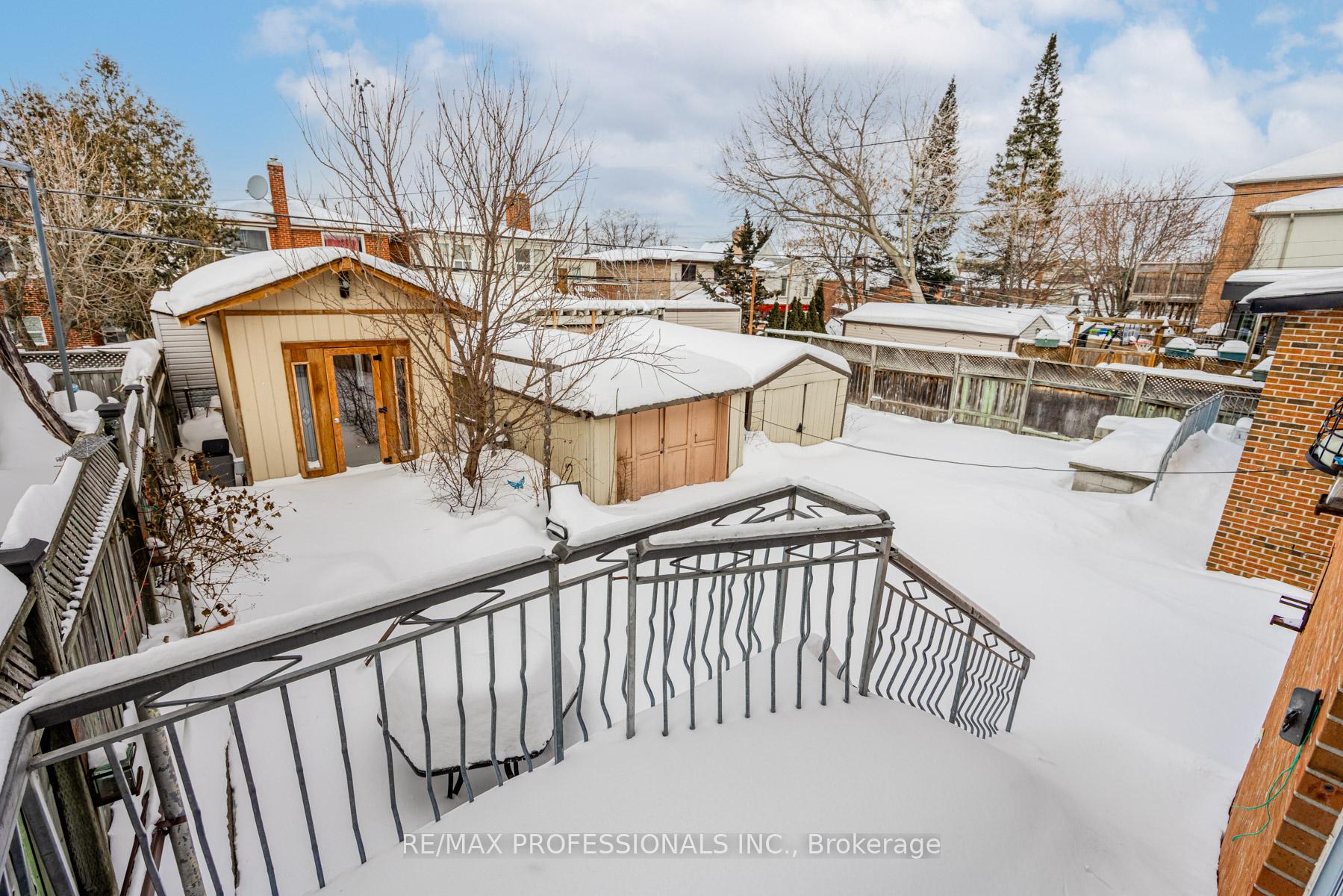 Photo 28 of 118 Holland Park Avenue, Toronto, Oakwood Village — HOMEH