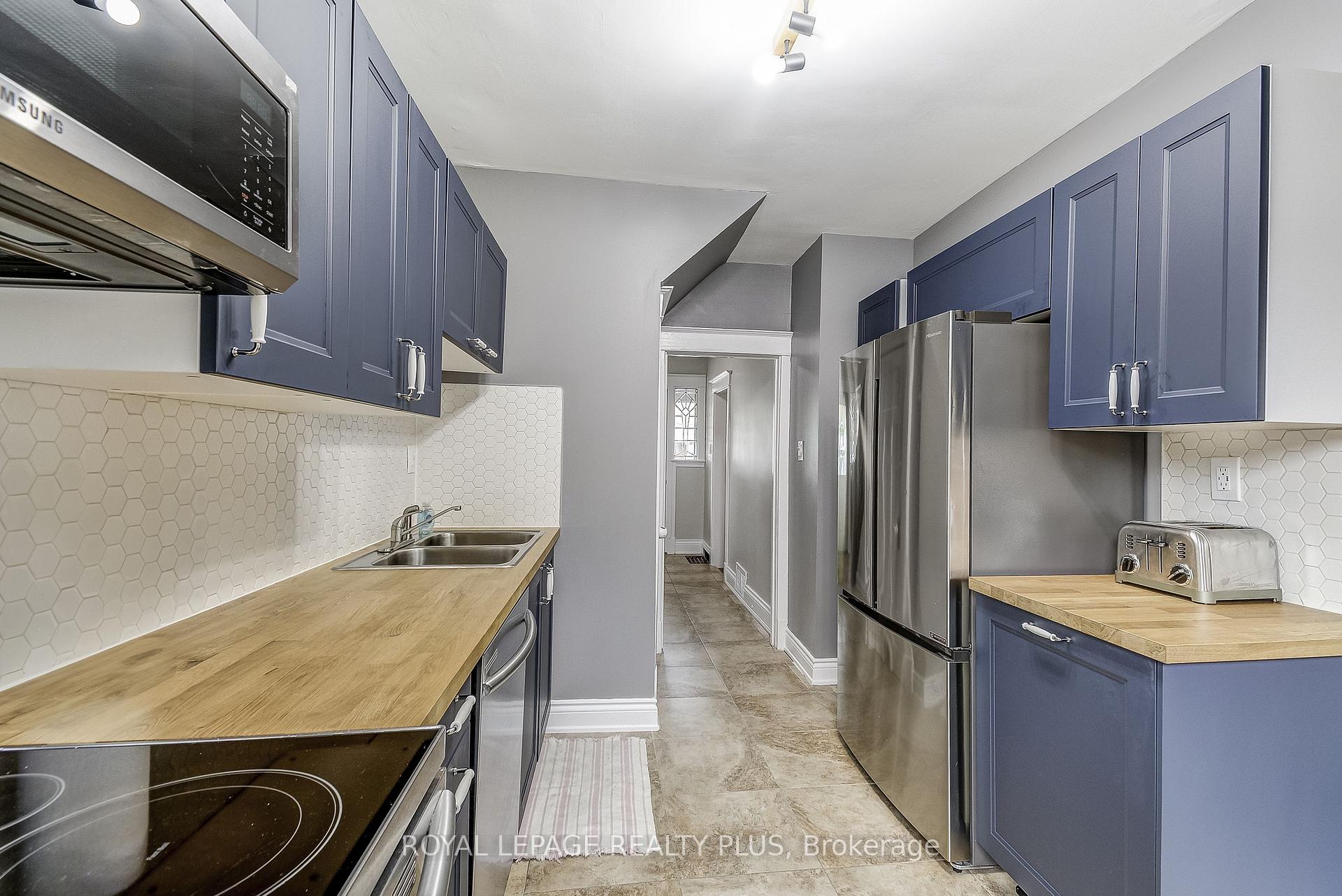 Photo 13 of 108 Stinson Street, Hamilton, Stinson — HOMEH