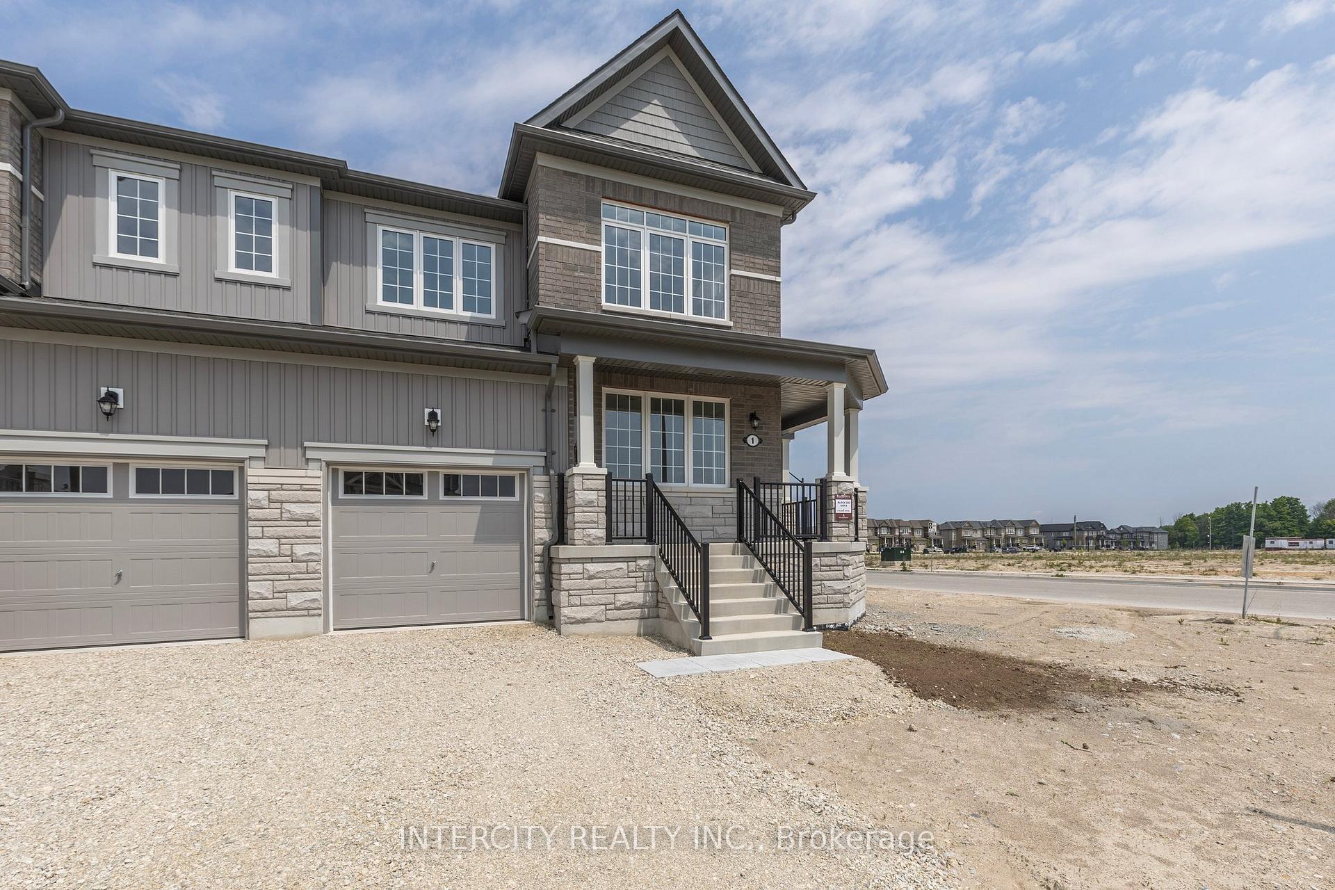 Photo 2 of 1 Avalon Drive, Wasaga Beach — HOMEH