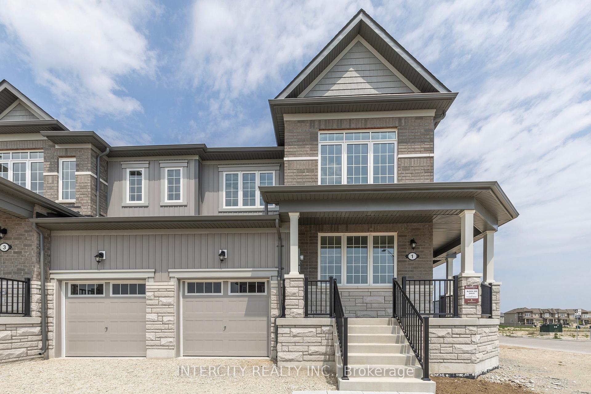 Photo 4 of 1 Avalon Drive, Wasaga Beach — HOMEH