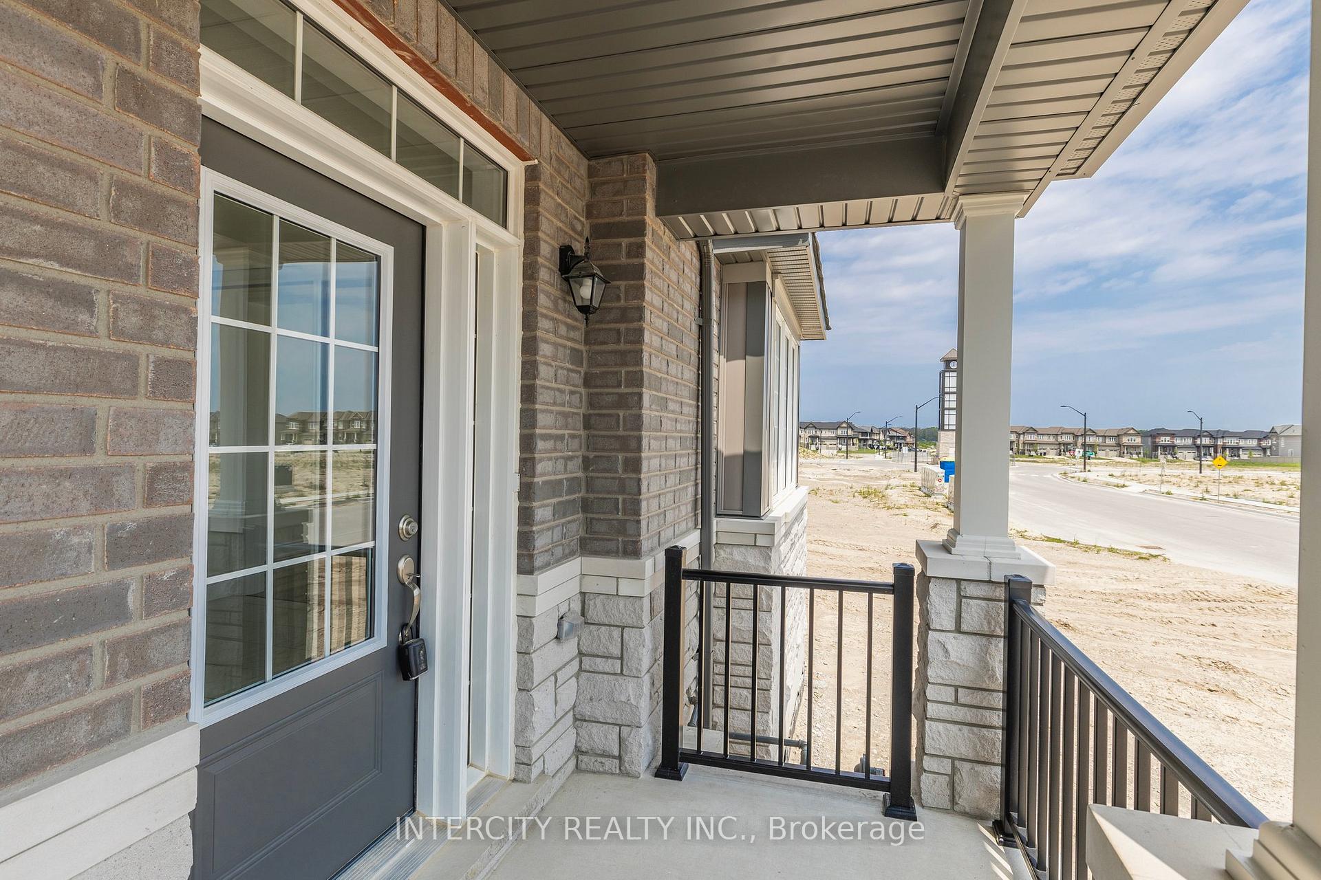 Photo 3 of 1 Avalon Drive, Wasaga Beach — HOMEH