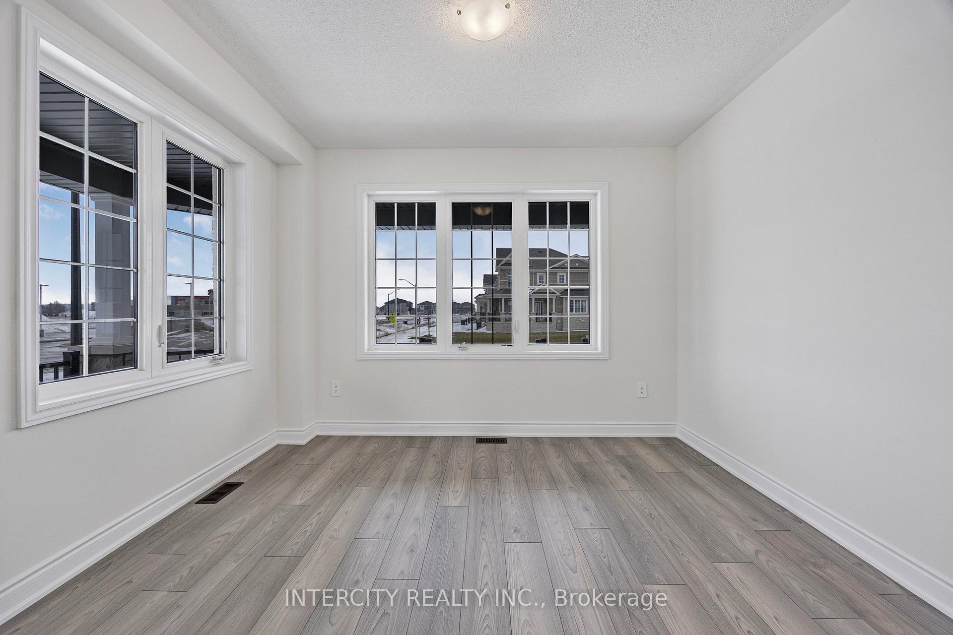 Photo 11 of 1 Avalon Drive, Wasaga Beach — HOMEH