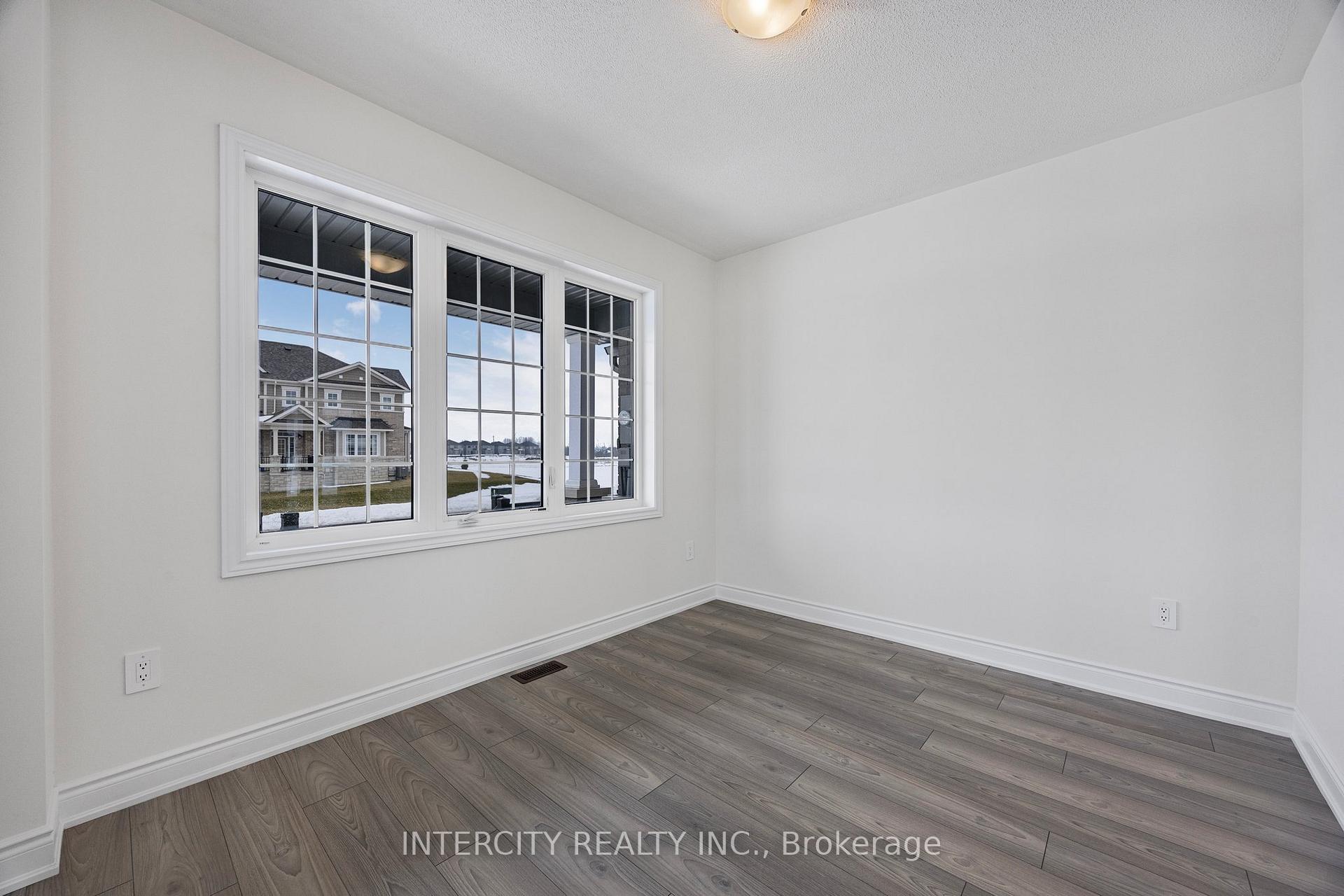 Photo 13 of 1 Avalon Drive, Wasaga Beach — HOMEH