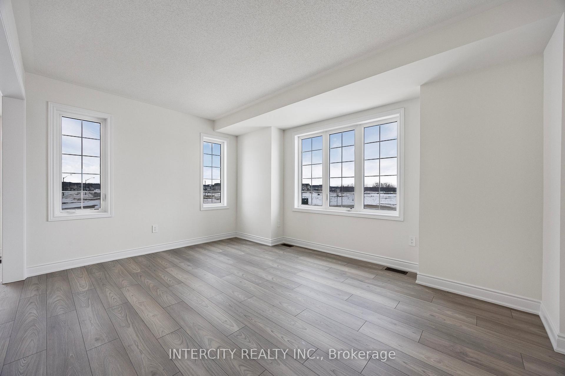 Photo 16 of 1 Avalon Drive, Wasaga Beach — HOMEH