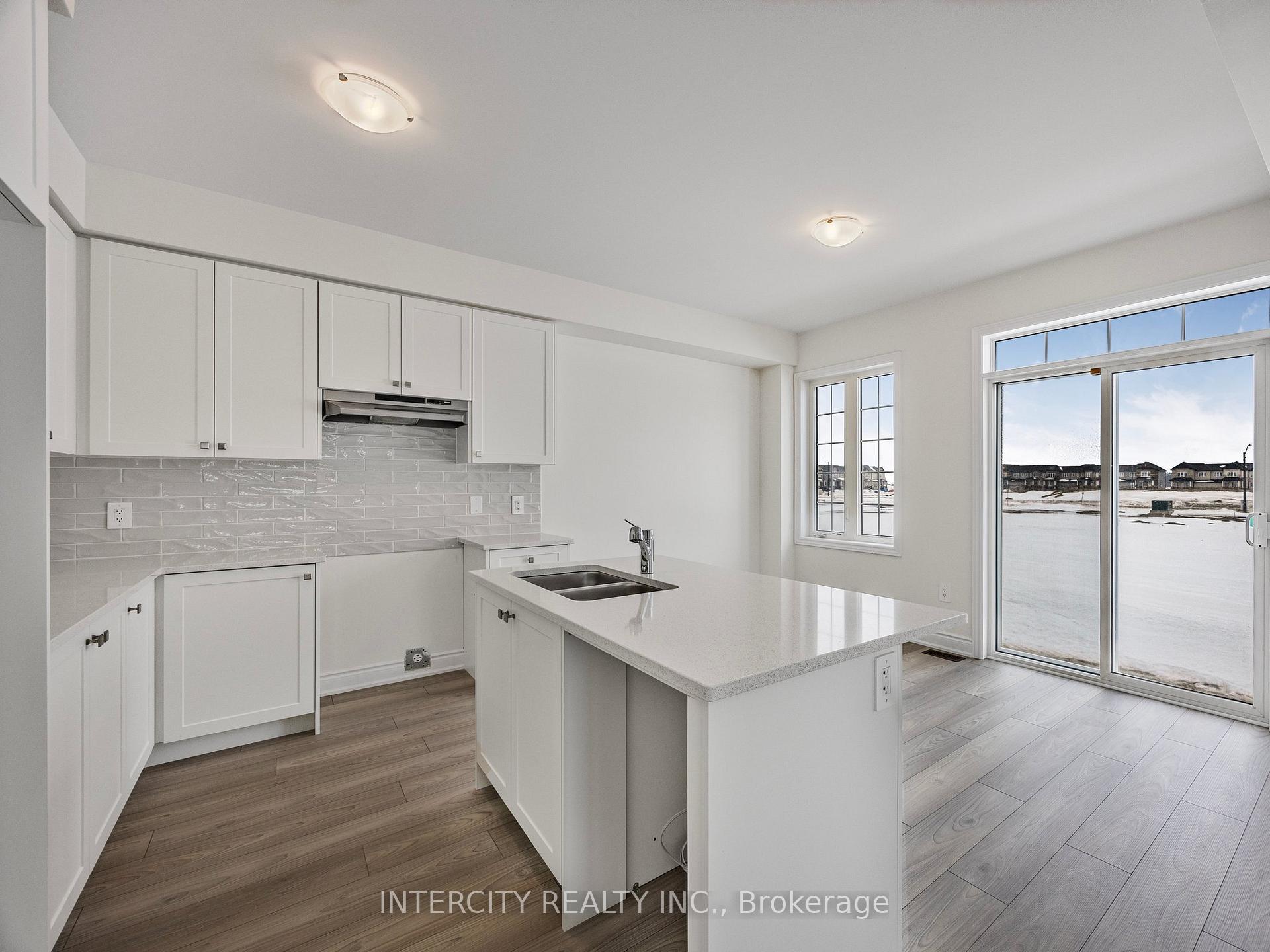 Photo 28 of 1 Avalon Drive, Wasaga Beach — HOMEH